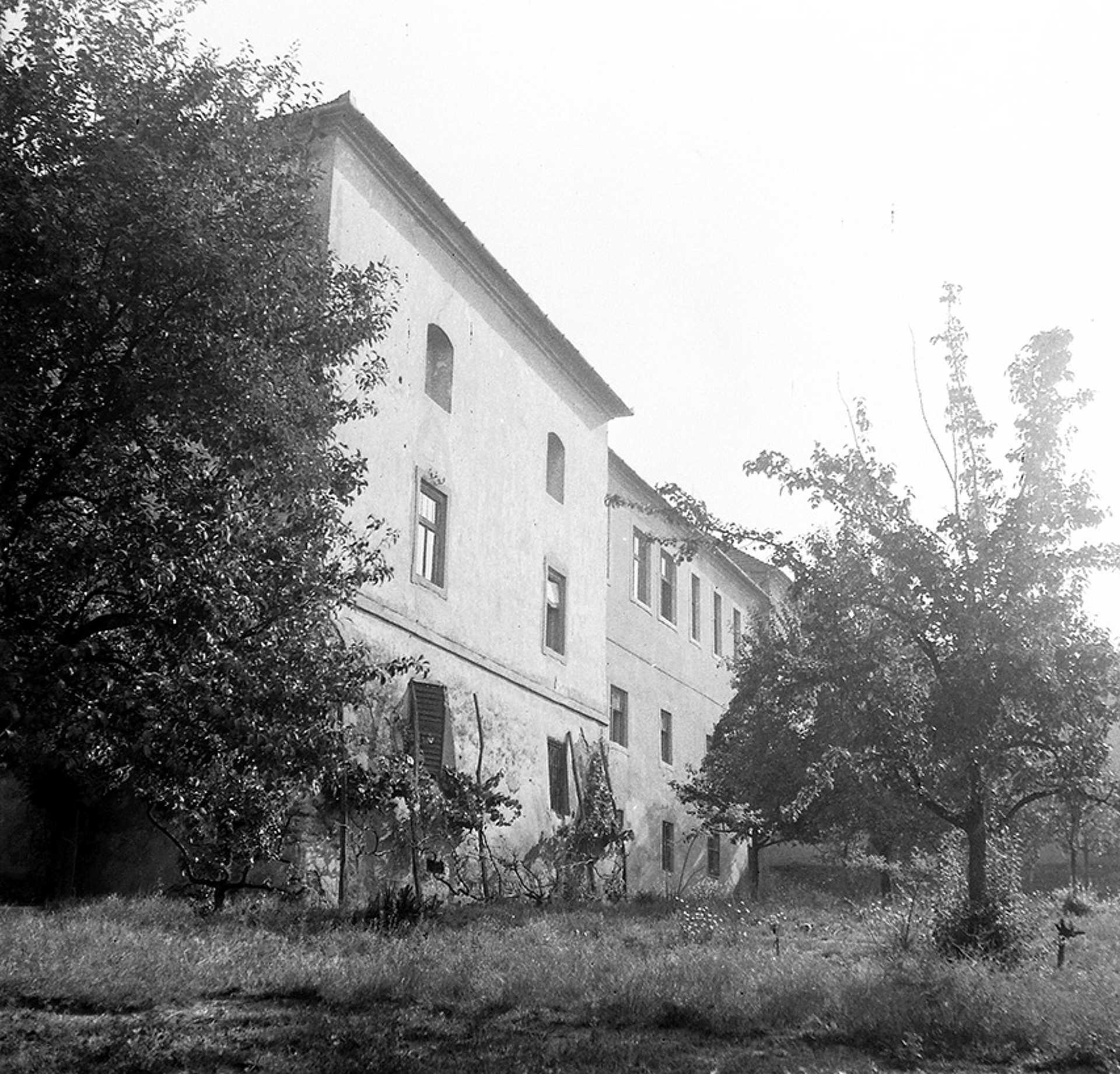 Domonkos kolostor déli homlokzata, 1952.
