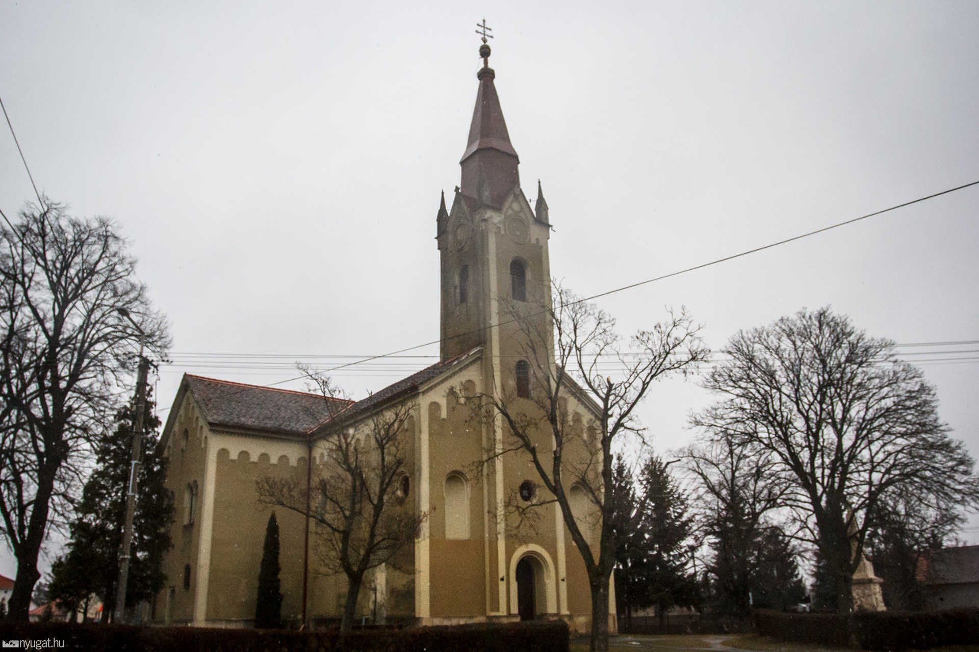 Urunk színeváltozása templom, Vép