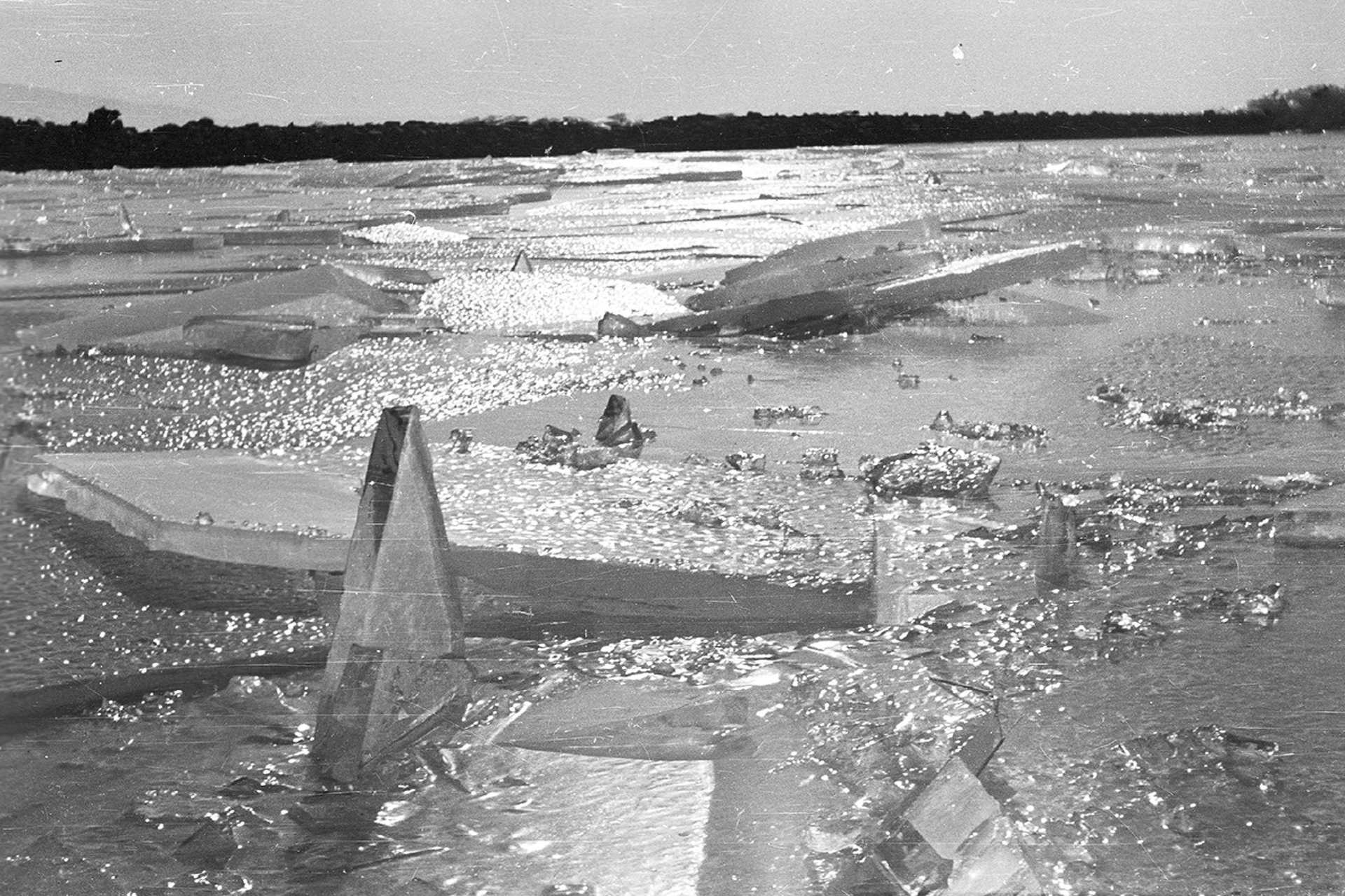 Jégzajlás Badacsonynál, 1959.