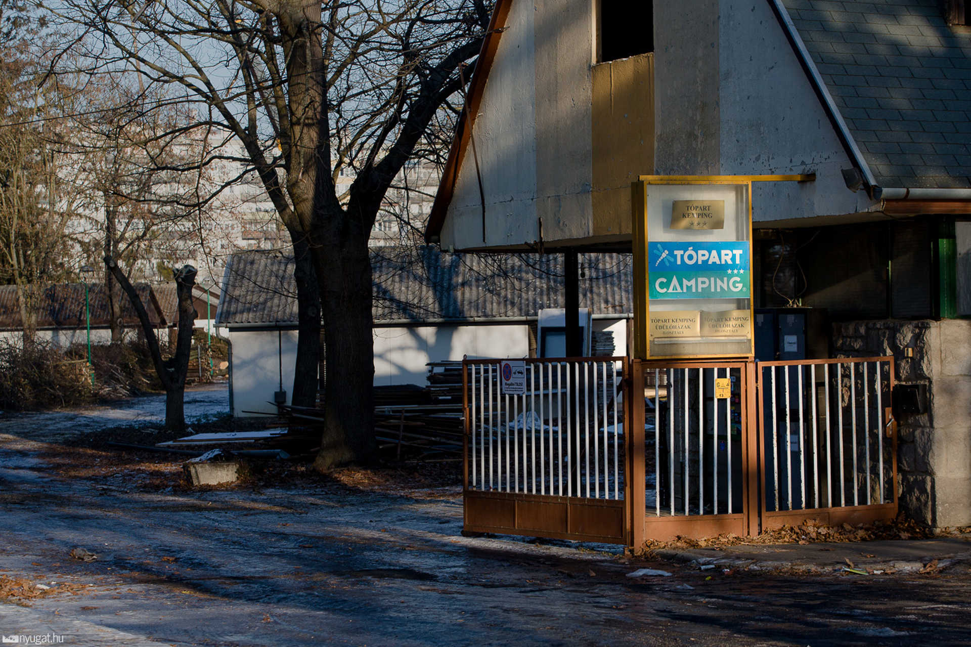 Bontják a szombathelyi kempinget