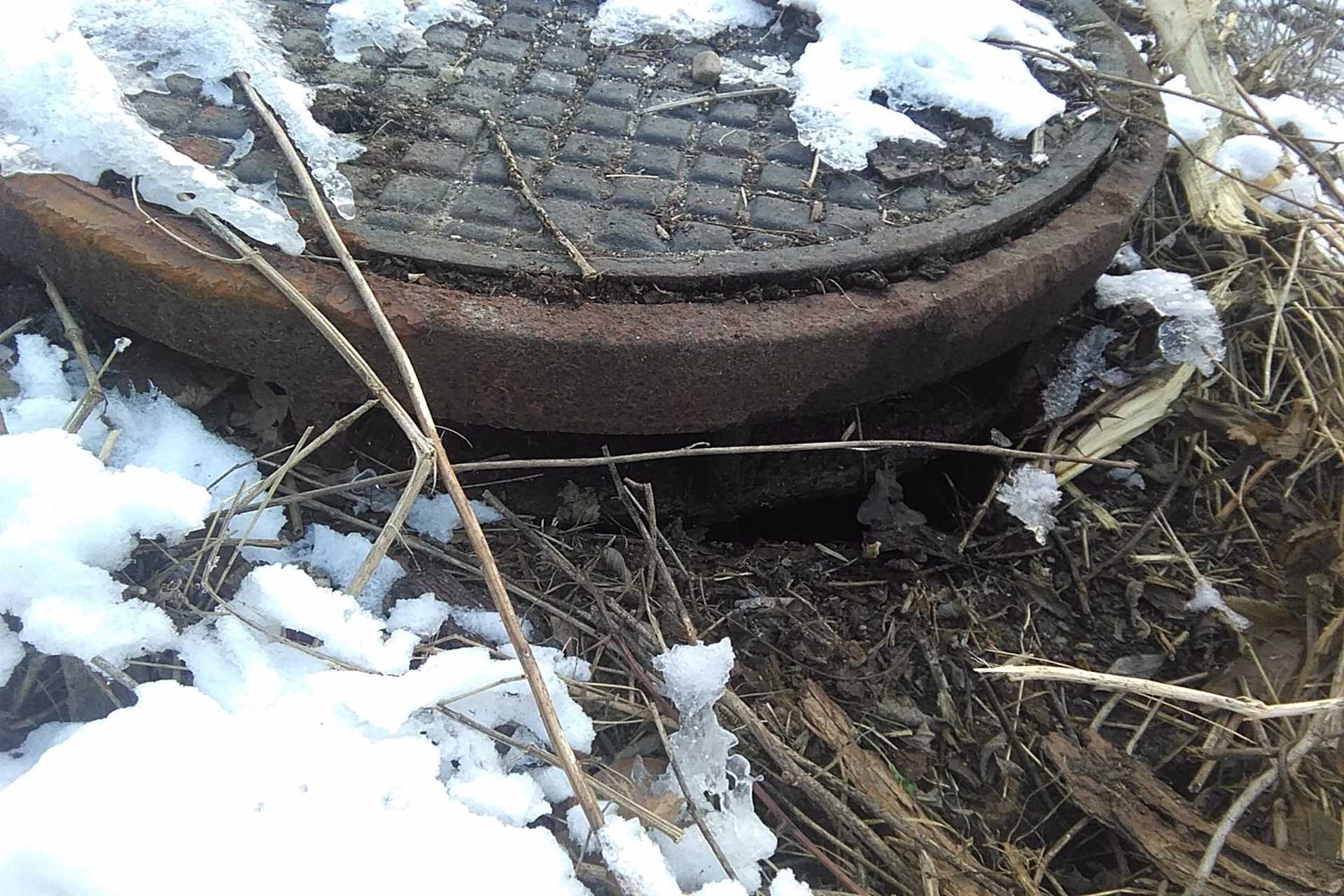 Sorokpolányban ki tudja mióta folyt a szenny ki a csatornából, bele a patakba