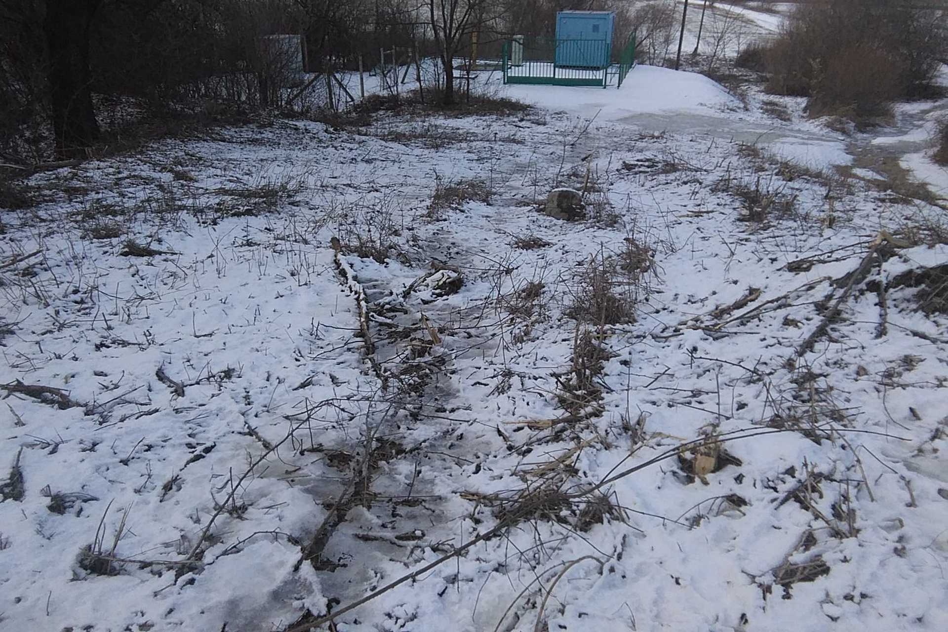 Sorokpolányban ki tudja mióta folyt a szenny ki a csatornából, bele a patakba