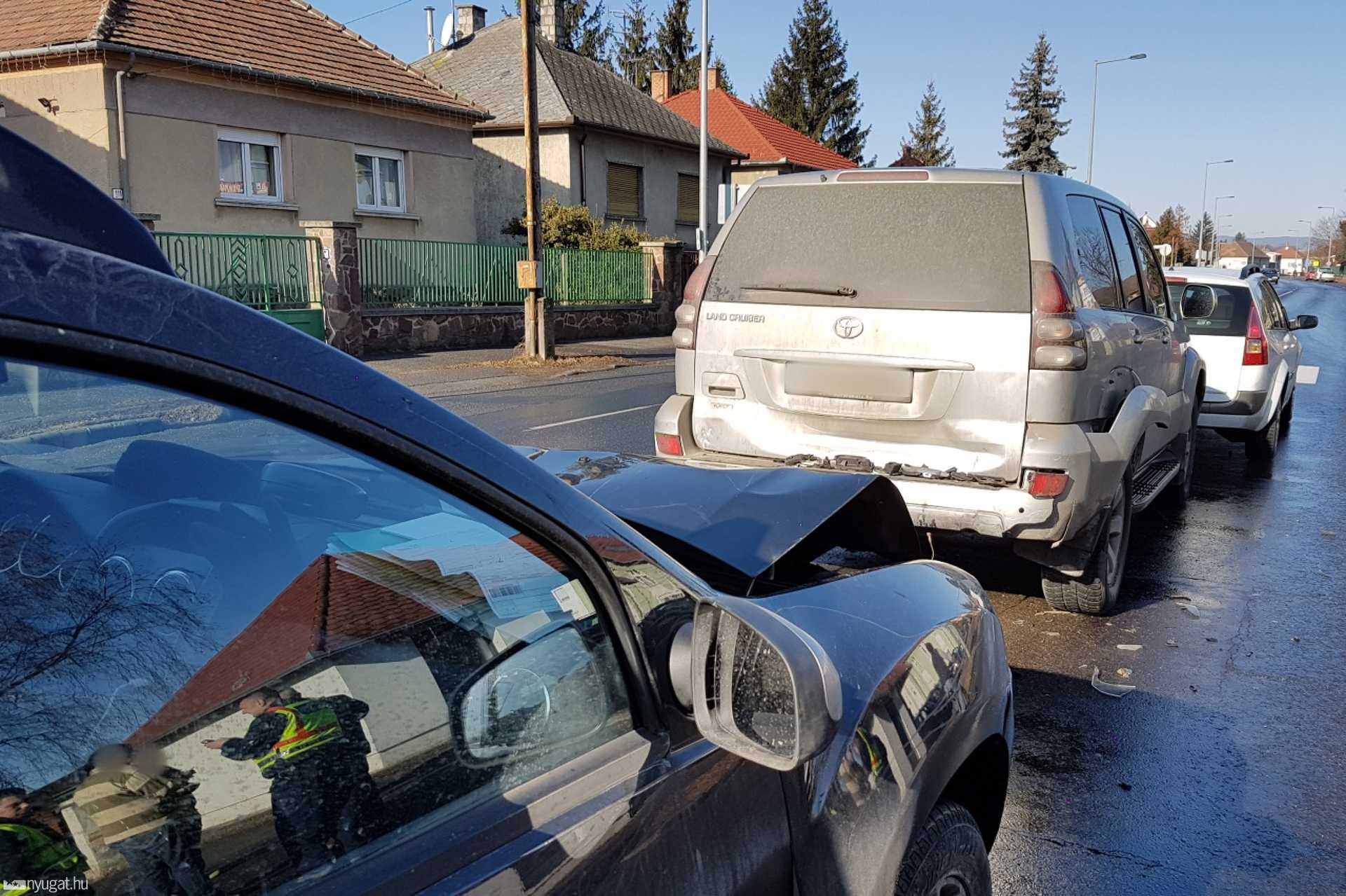 Toyotát tolt Renaultnak egy Dacia Szombathelyen