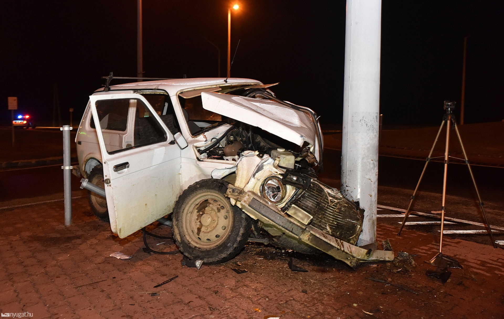 Oszlopnak ütközött egy Niva Körmenden
