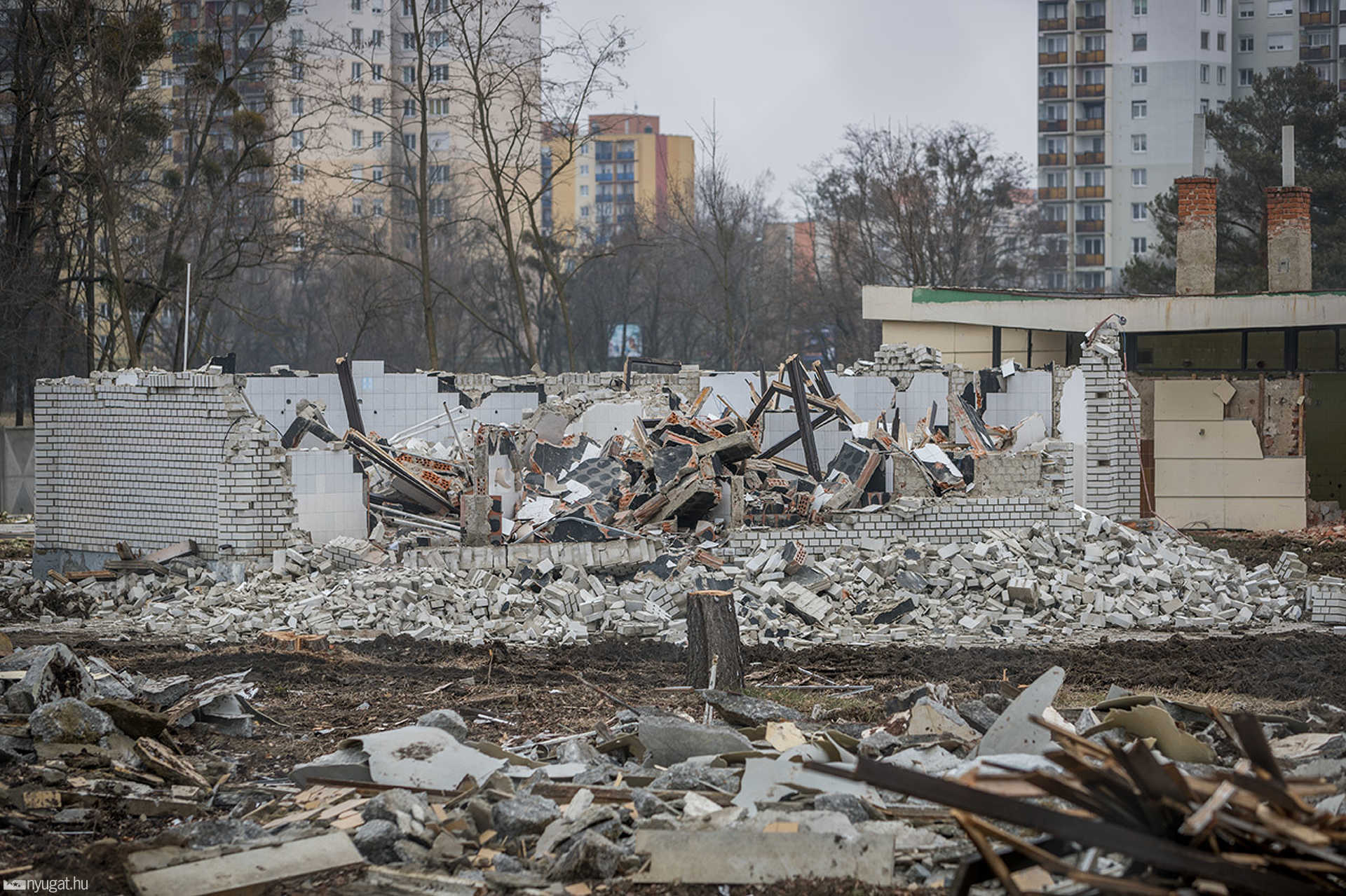Bontják a szombathelyi kempinget