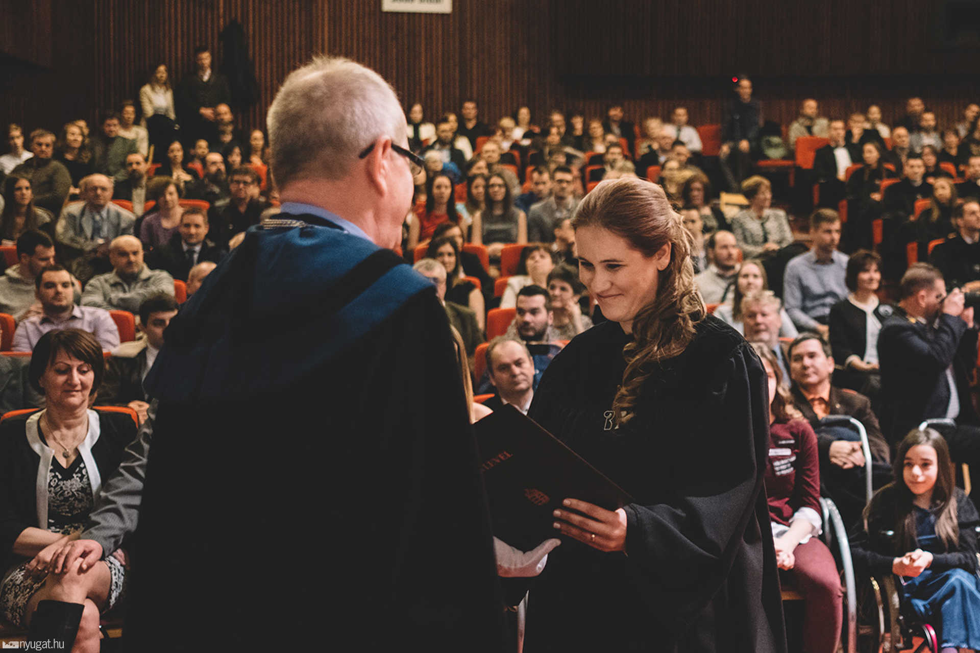 Diplomaosztó