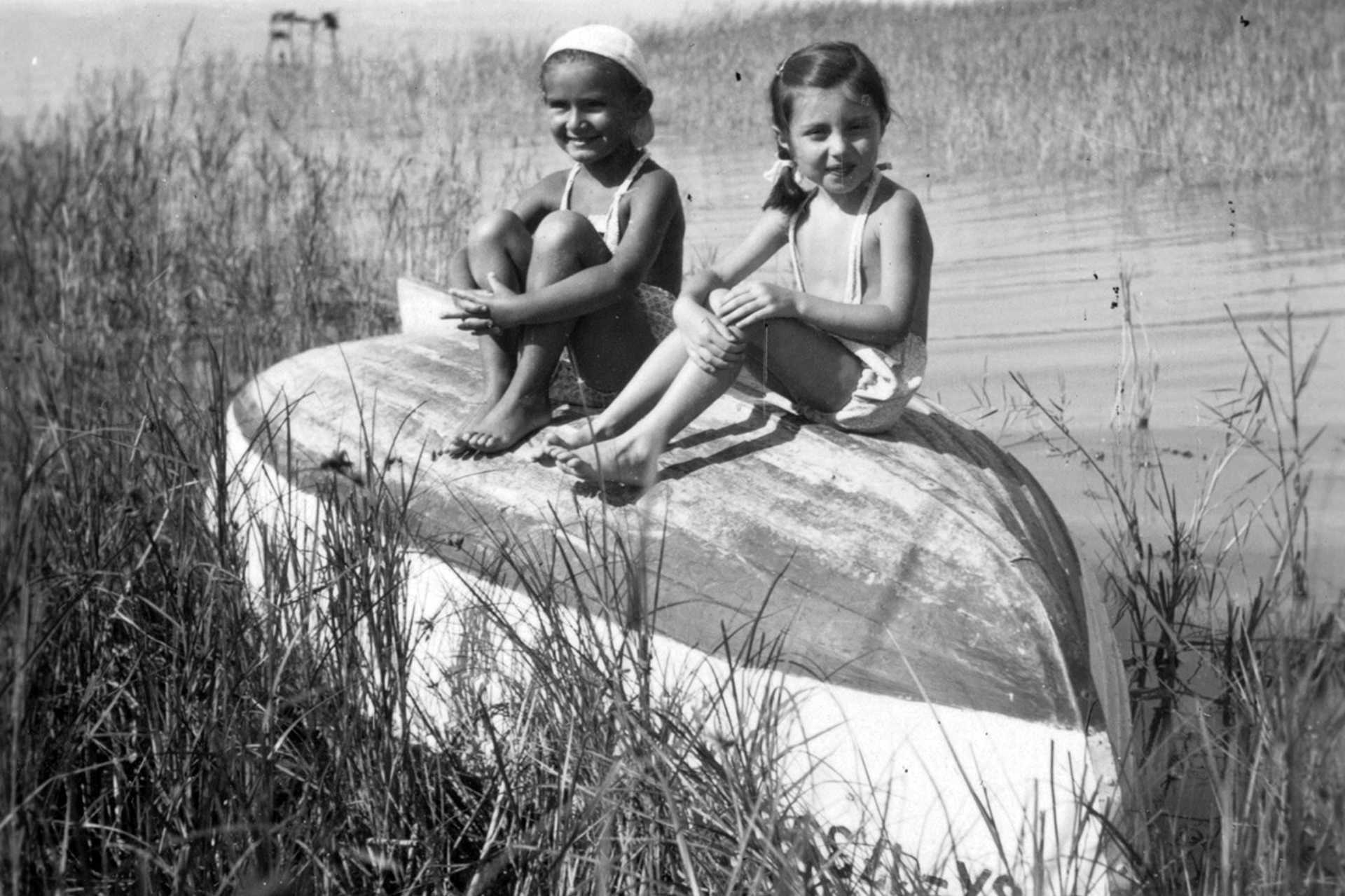Gyerekek a csónakon, 1954.