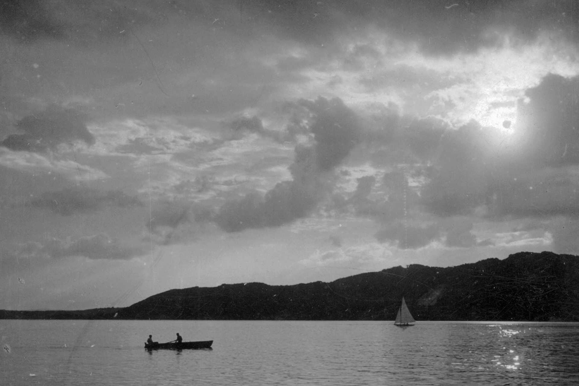 Csónakázás a Balatonon, 1936.