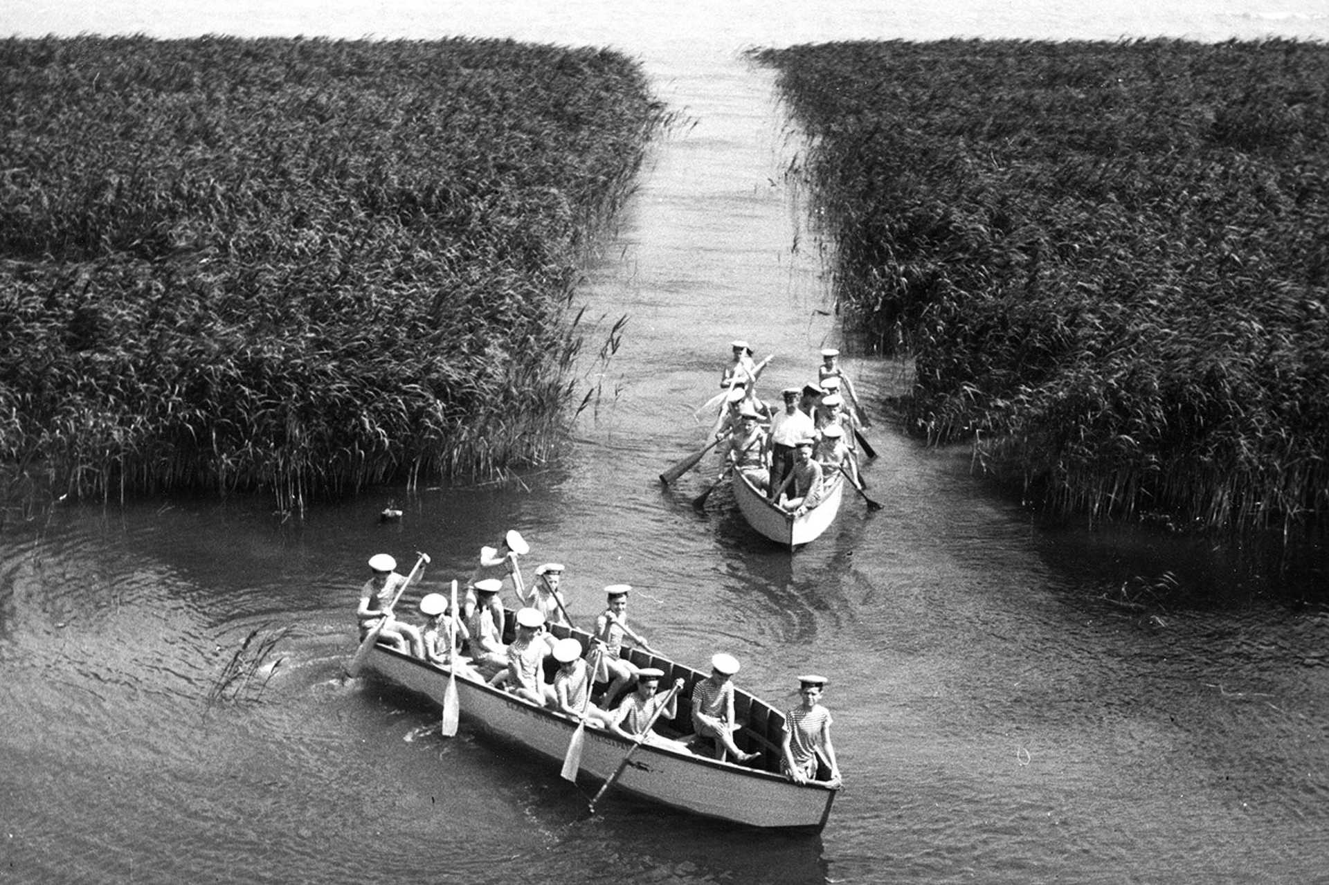A Balatonalmádi Állami Nevelőotthon úttörőflottilla-csapata, 1963.