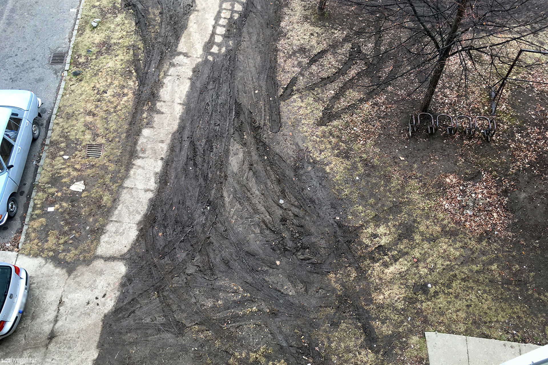 Király utca belső parkoló