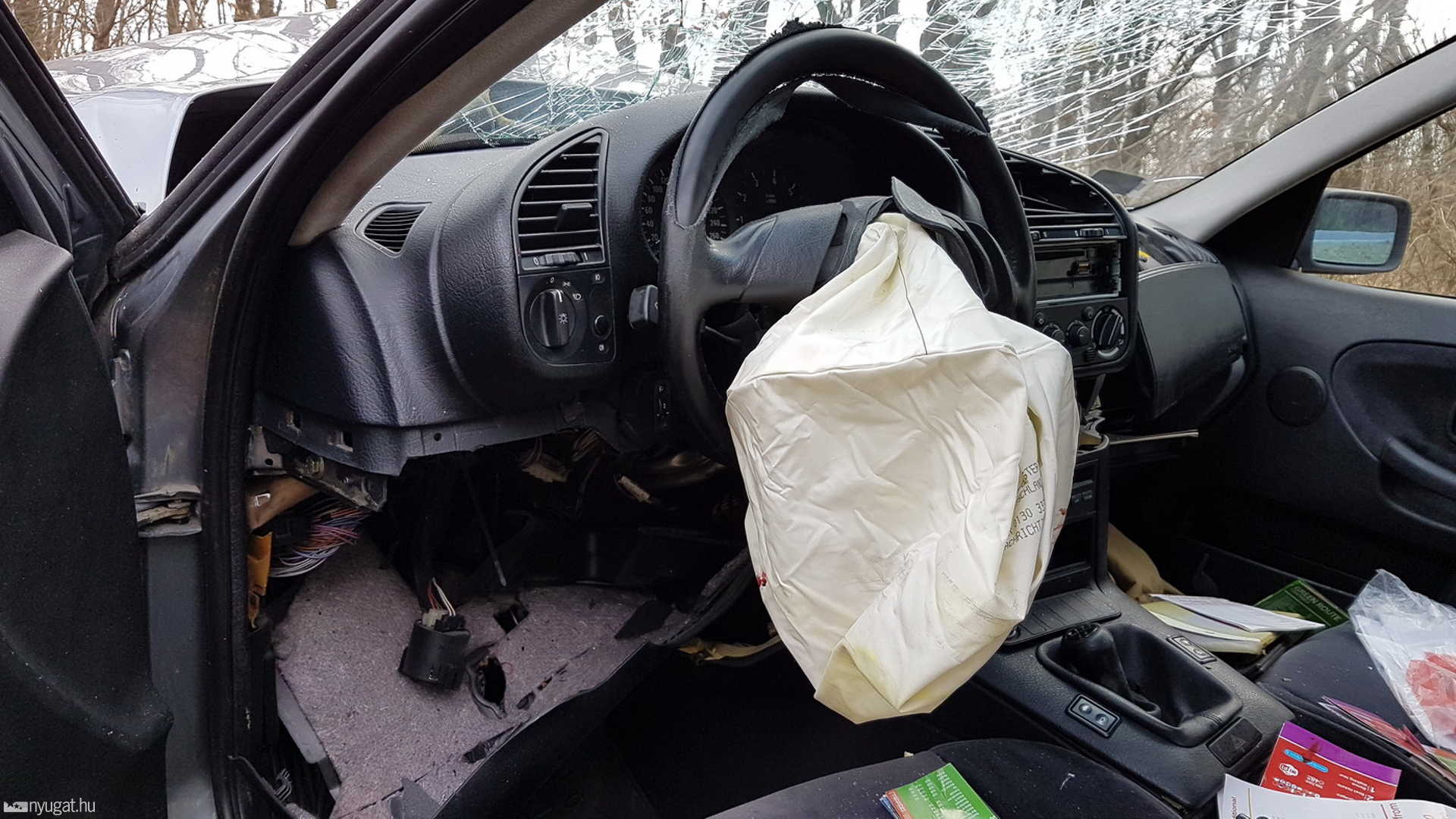 Árokba csapódott a BMW Csipkereknél
