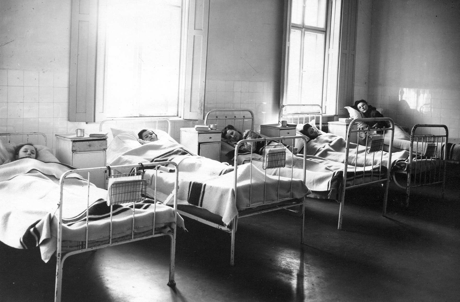 MÁV Árvaház és internátus, betegszoba (1926)