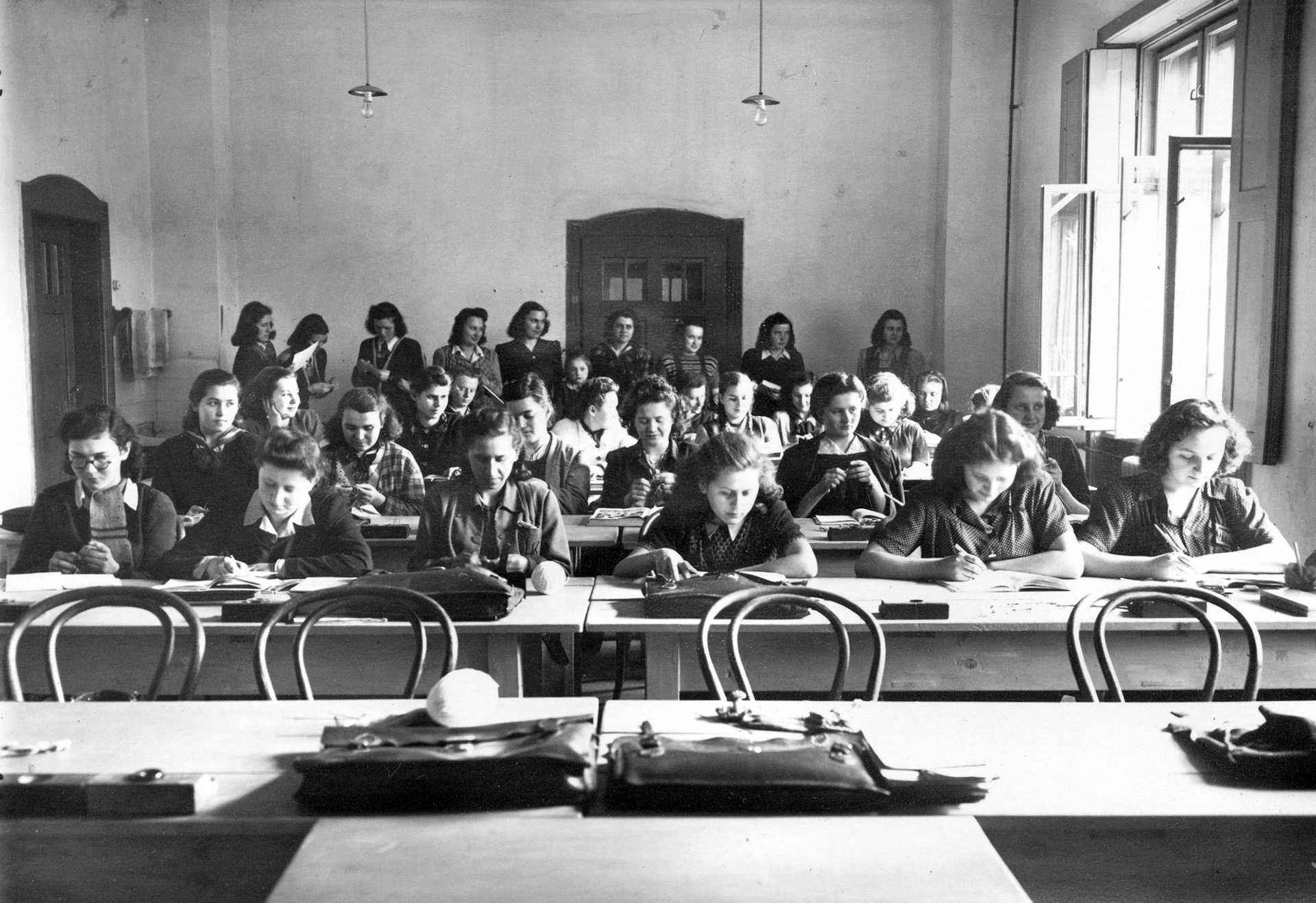MÁV Árvaház és internátus, szilencium (1940)