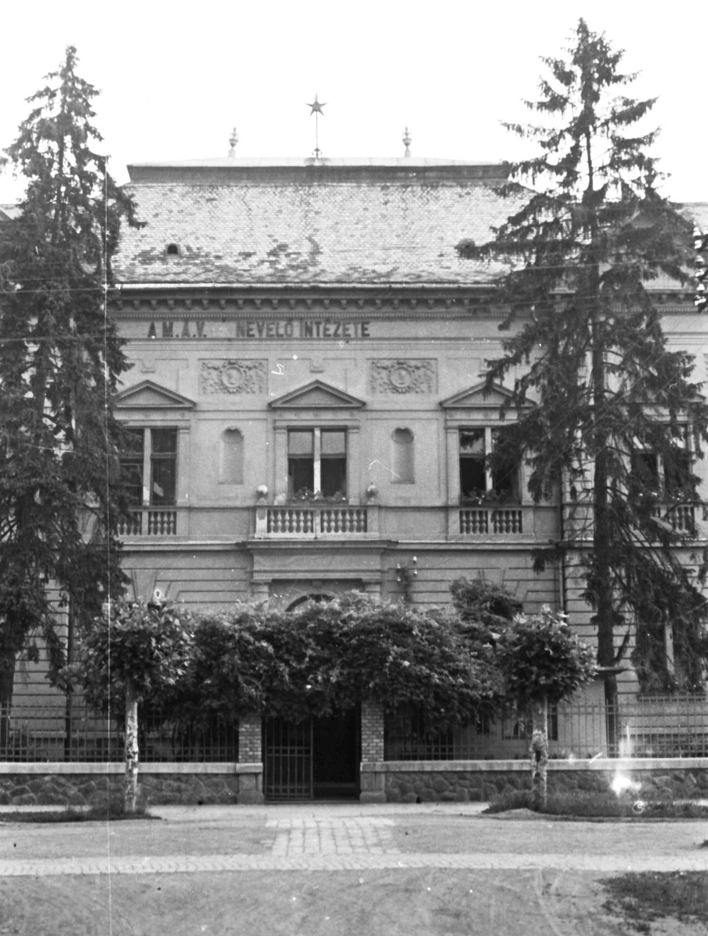 MÁV Nevelőintézet (1955)