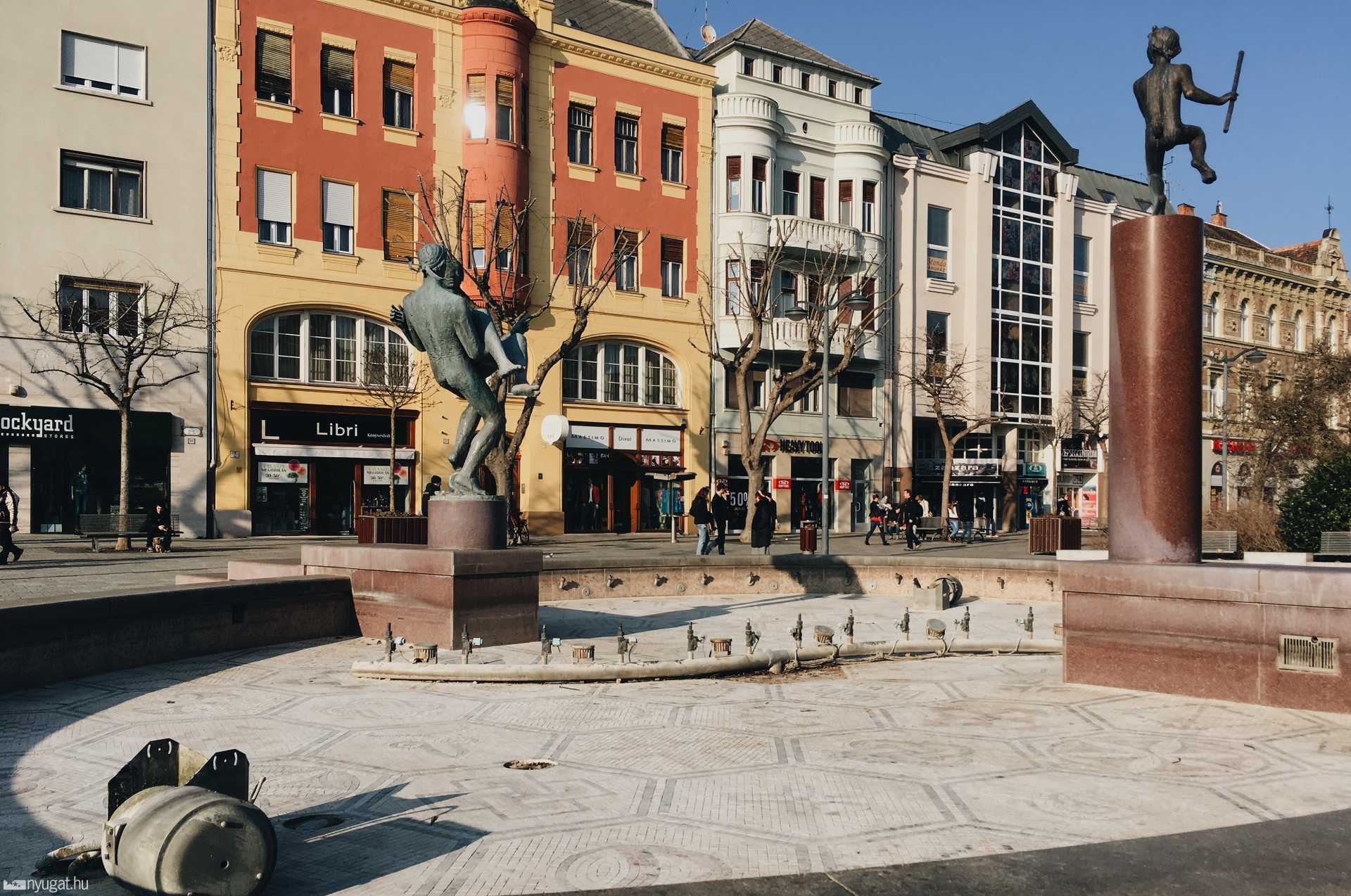 Nyáriasítják a Fő téri szökőkutat
