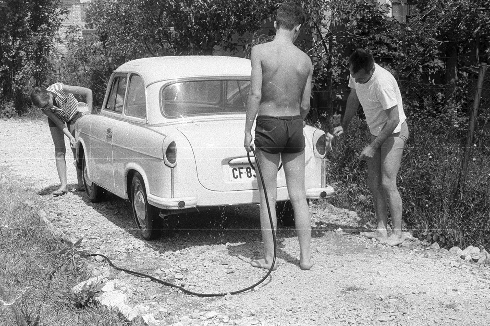 Trabant-mosás, 1961.