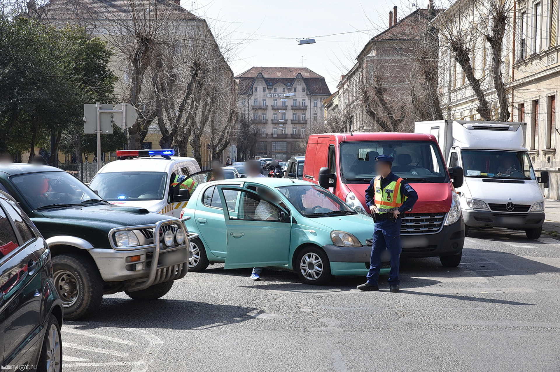 Kisteher és Toyota balesete Szombathelyen