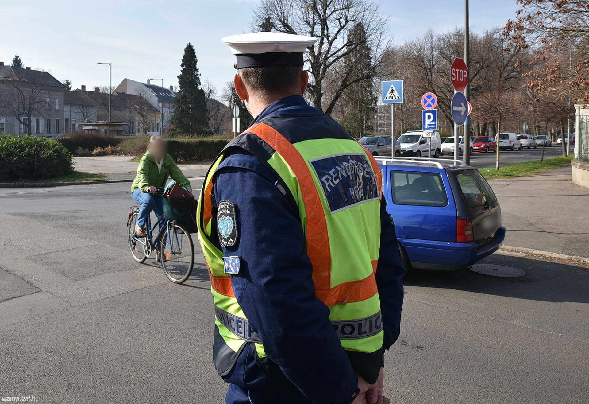 Hadnagy utca egyirányú
