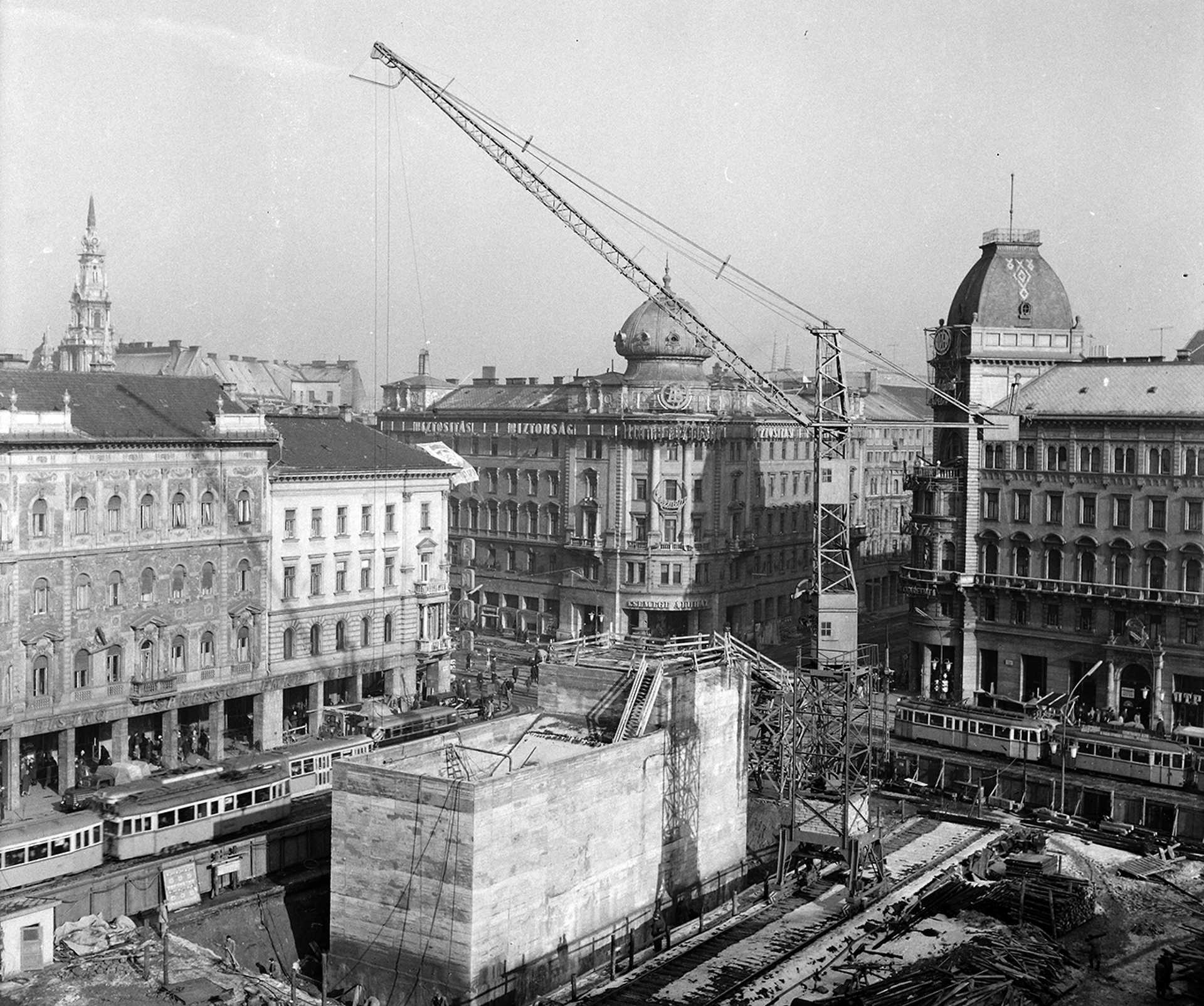 Blaha Lujza tér, metróépítés, 1965.