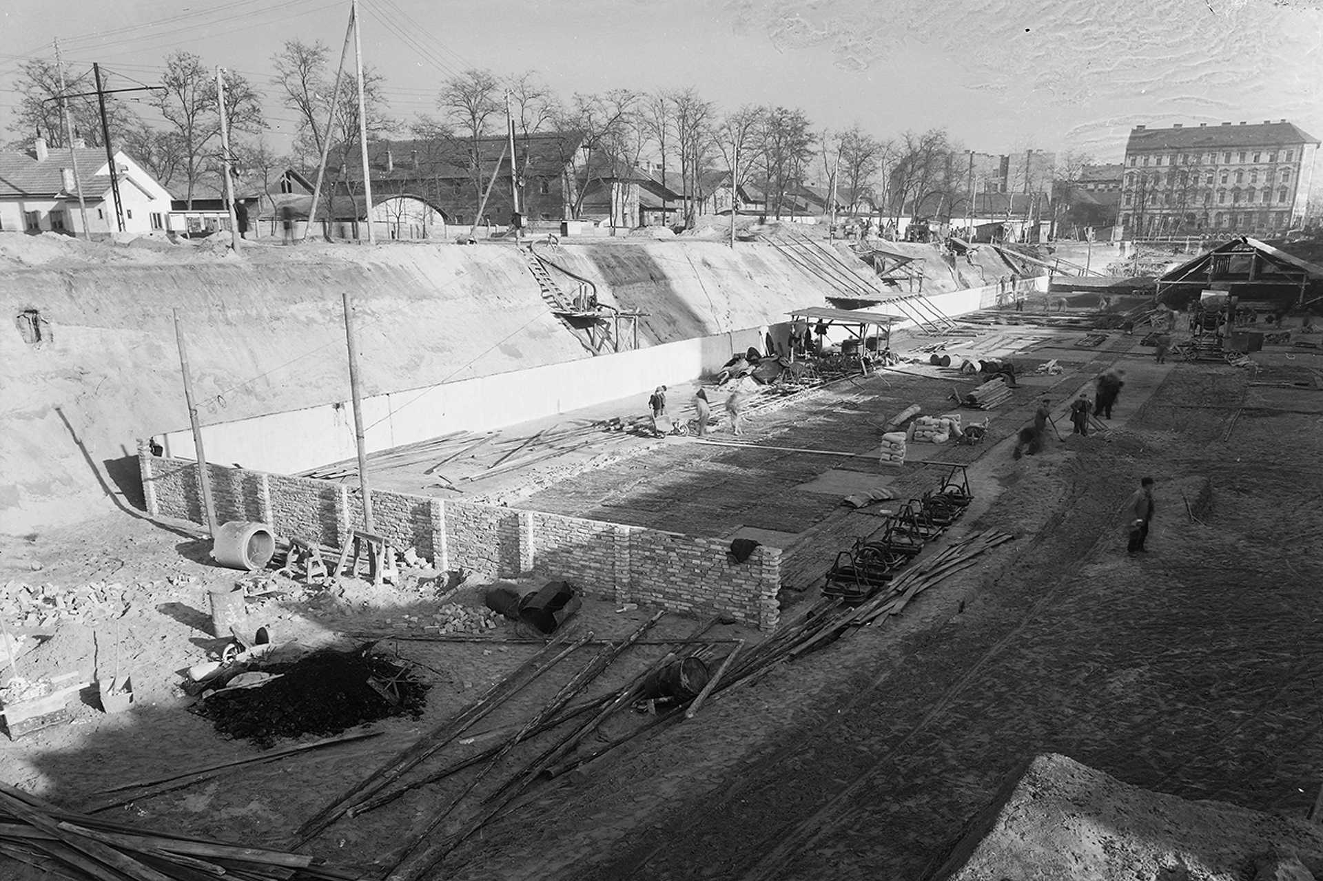 Kerepesi út. A metró és a gödöllői HÉV Hungária körúti, tervezett közös végállomásának építése, 1951.