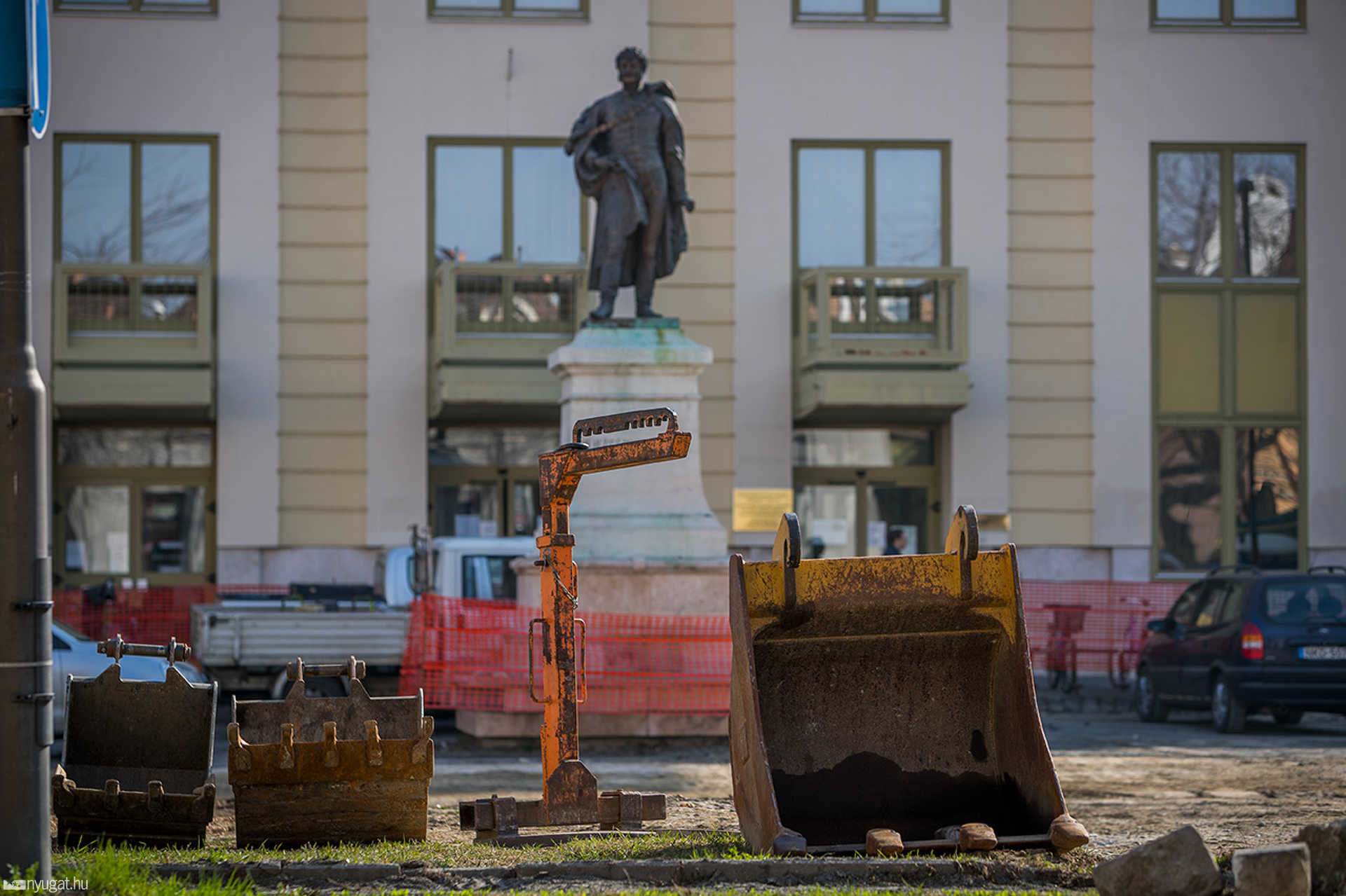 Berzsenyi tér