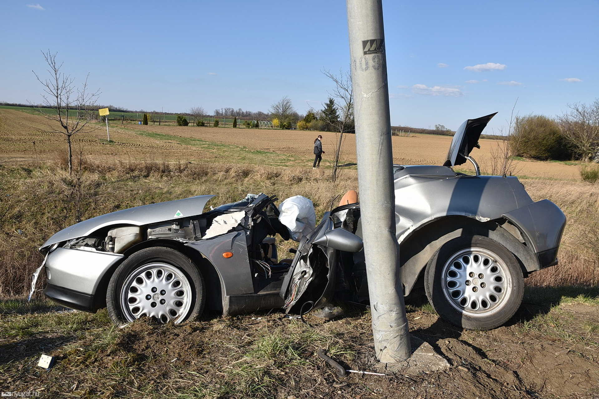 Oszlopnak csapódott egy Alfa Romeo Szombathely határában