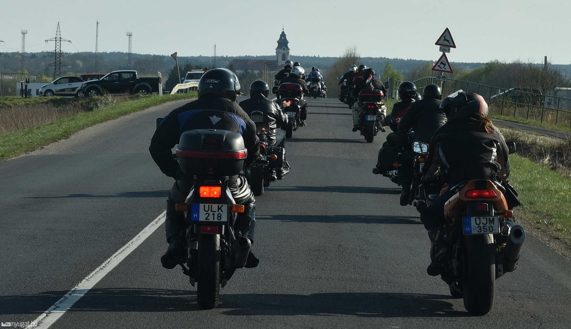 Megemlékezés a halálos motorbaleset áldozatáról