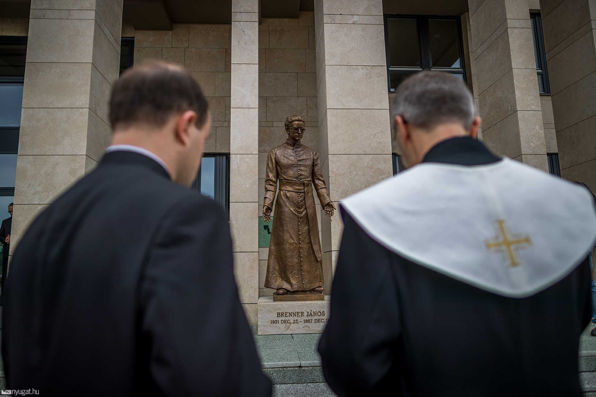 Brenner János szobrának avatója
