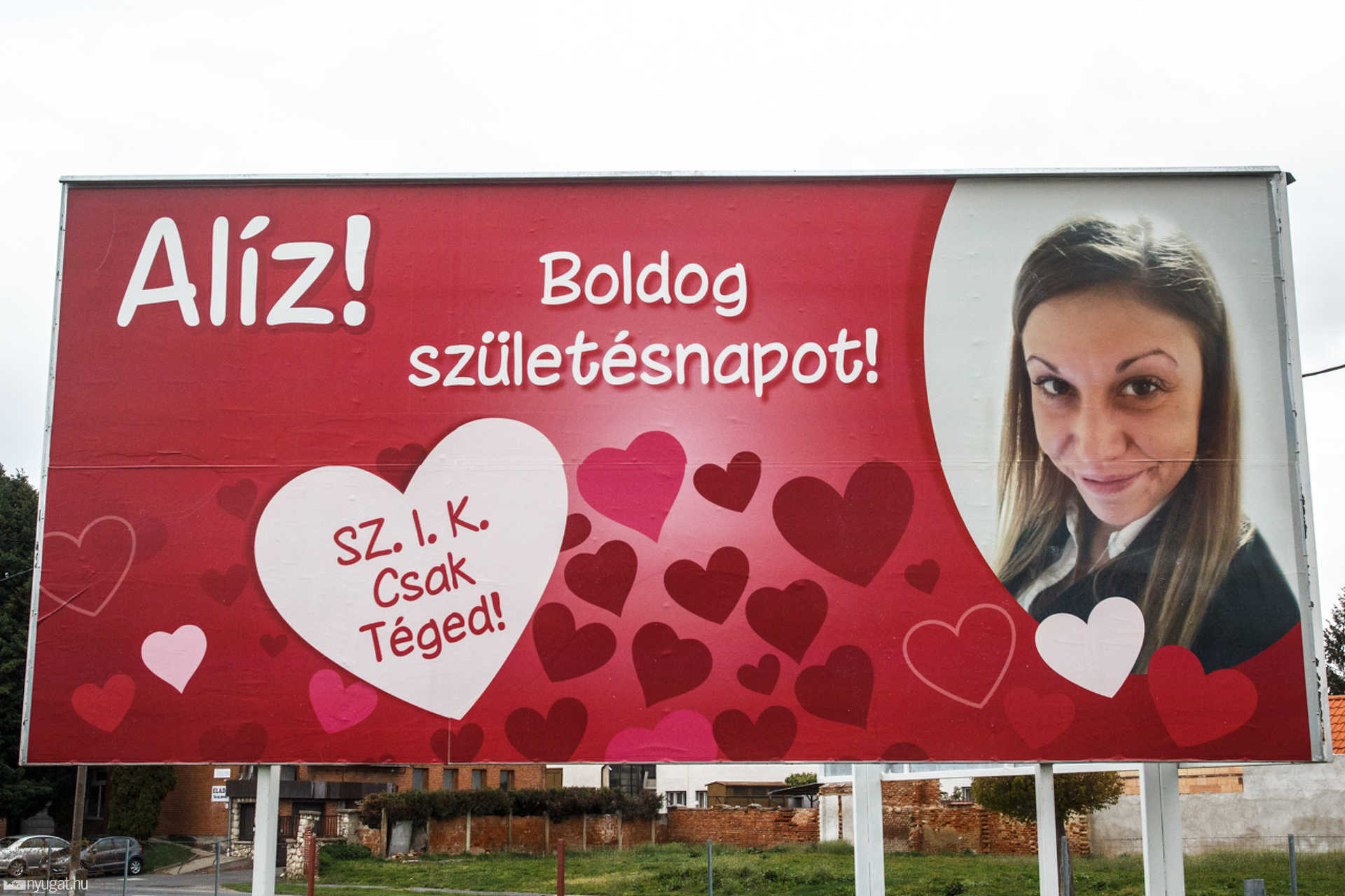 Szülinapi plakát a Körmendi úton