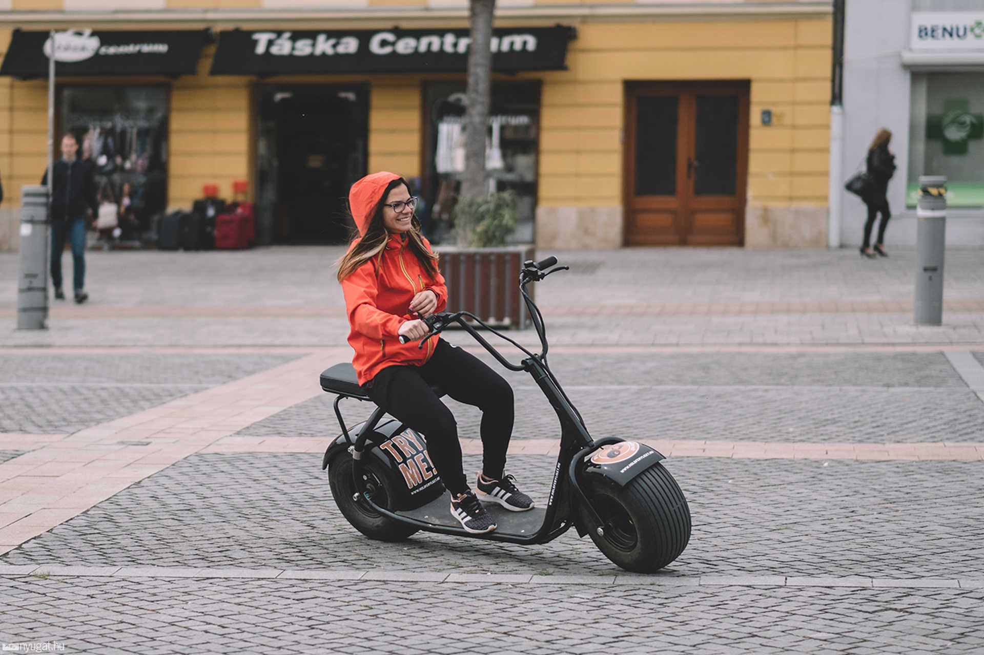 Távhő flashmob a Fő téren