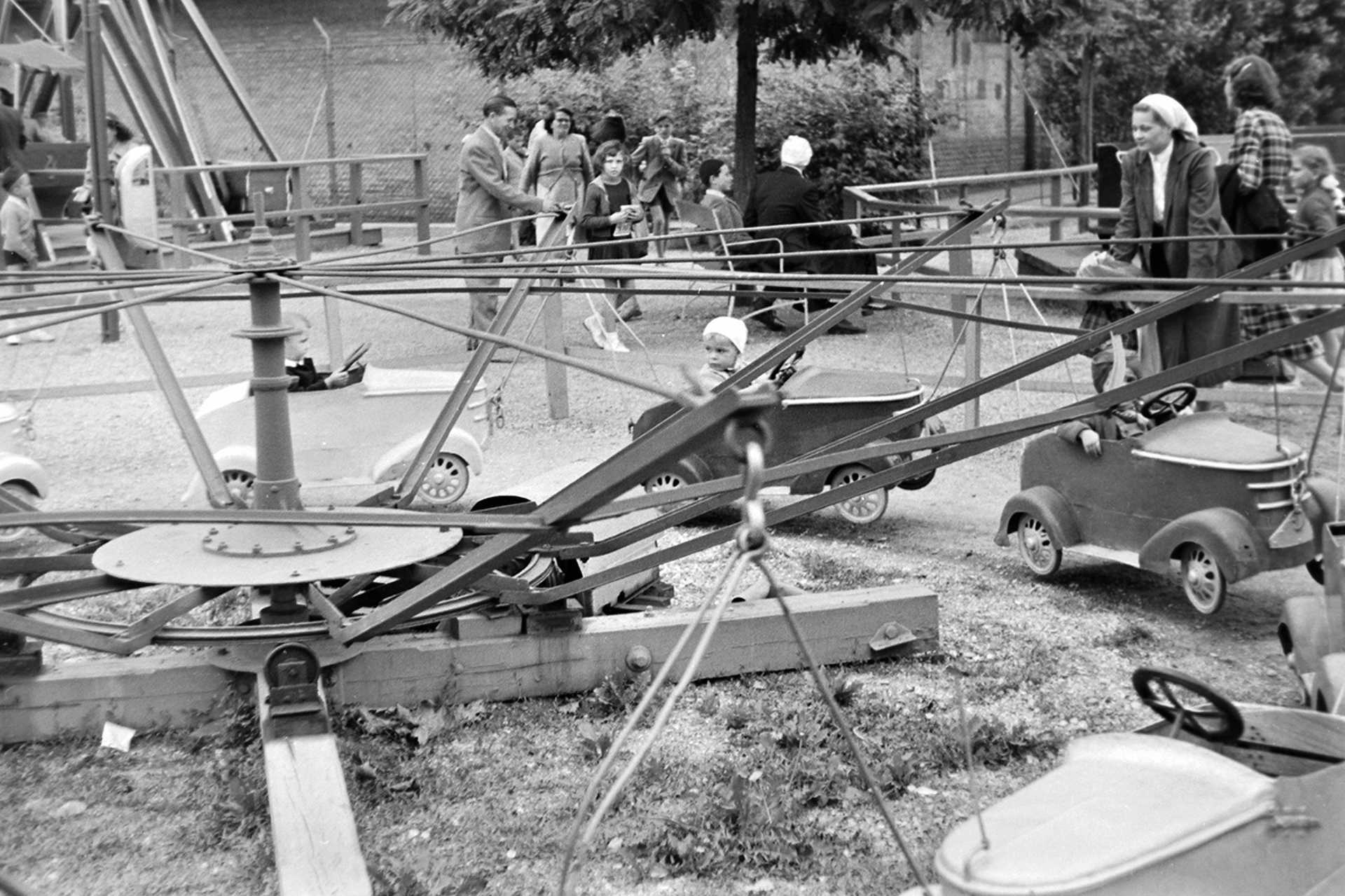 Kis vidámpark, 1957.