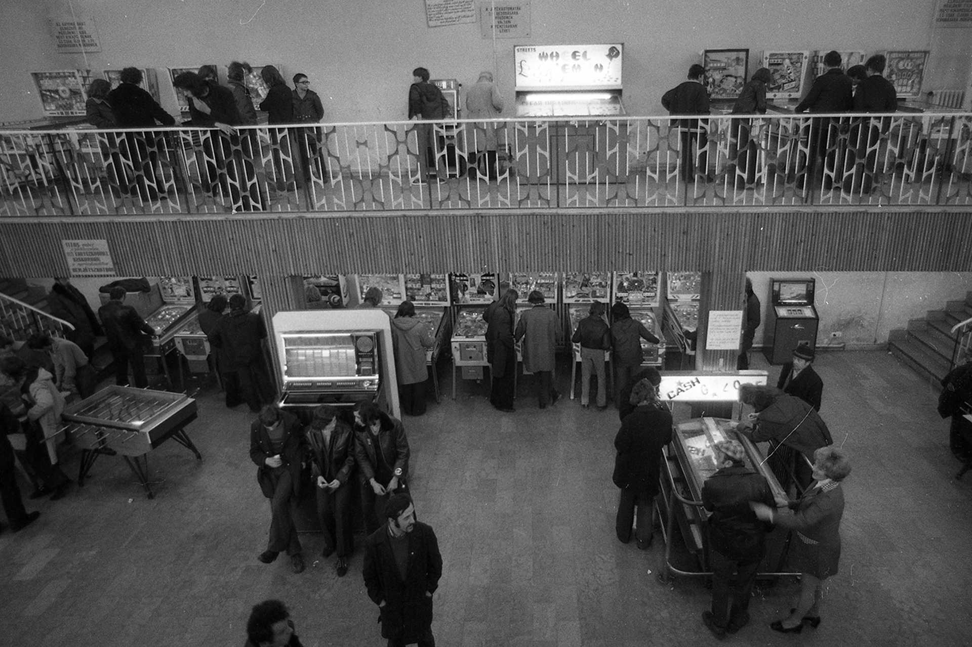 Játékterem, 1973.