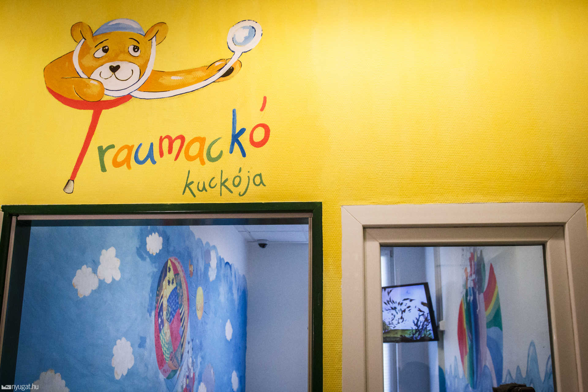 Gyermek várószoba átadása a sürgőssági baleseti ambulancián