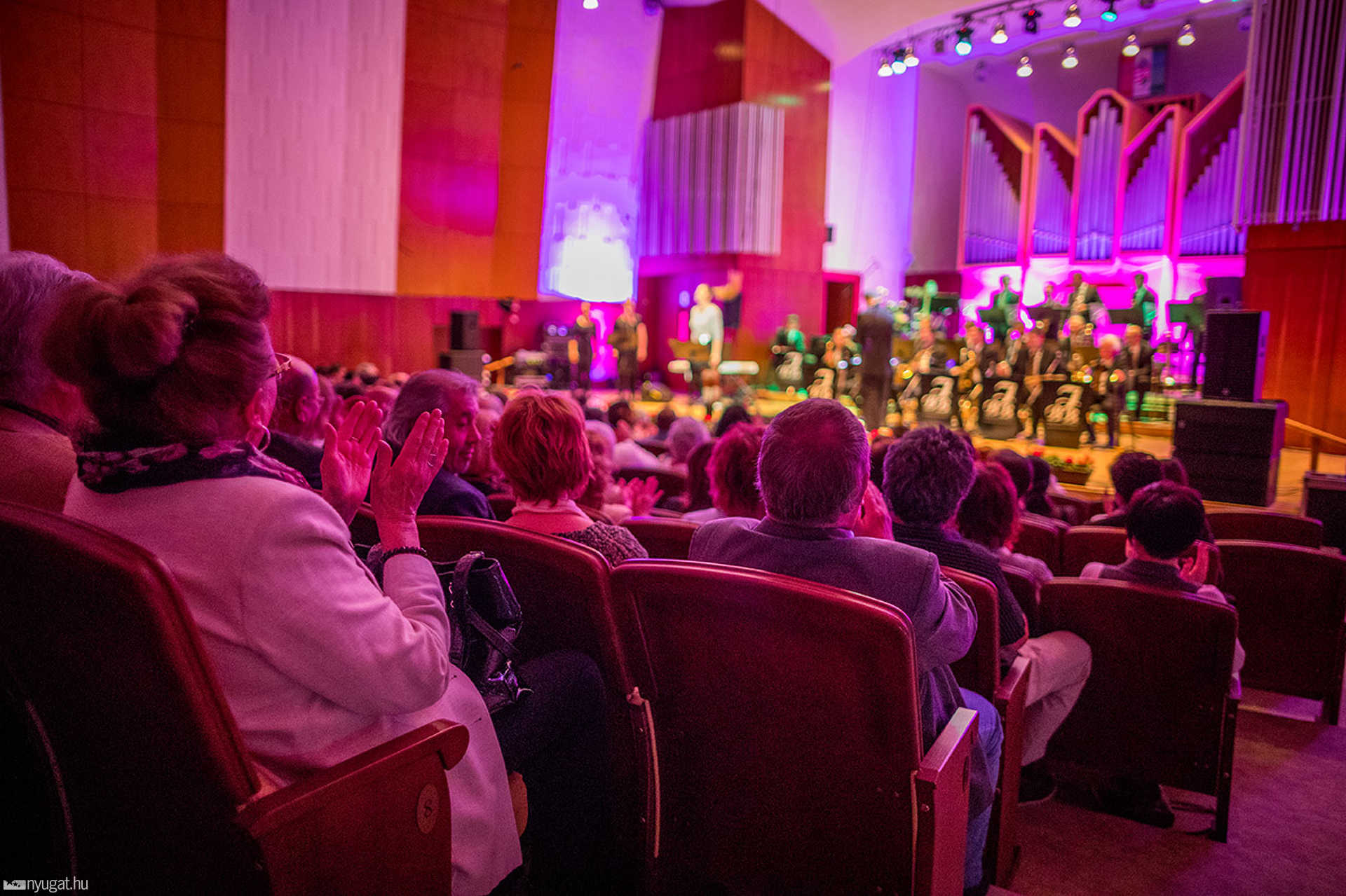 Isis Big Band: Swing nagyjai Malek Andreával