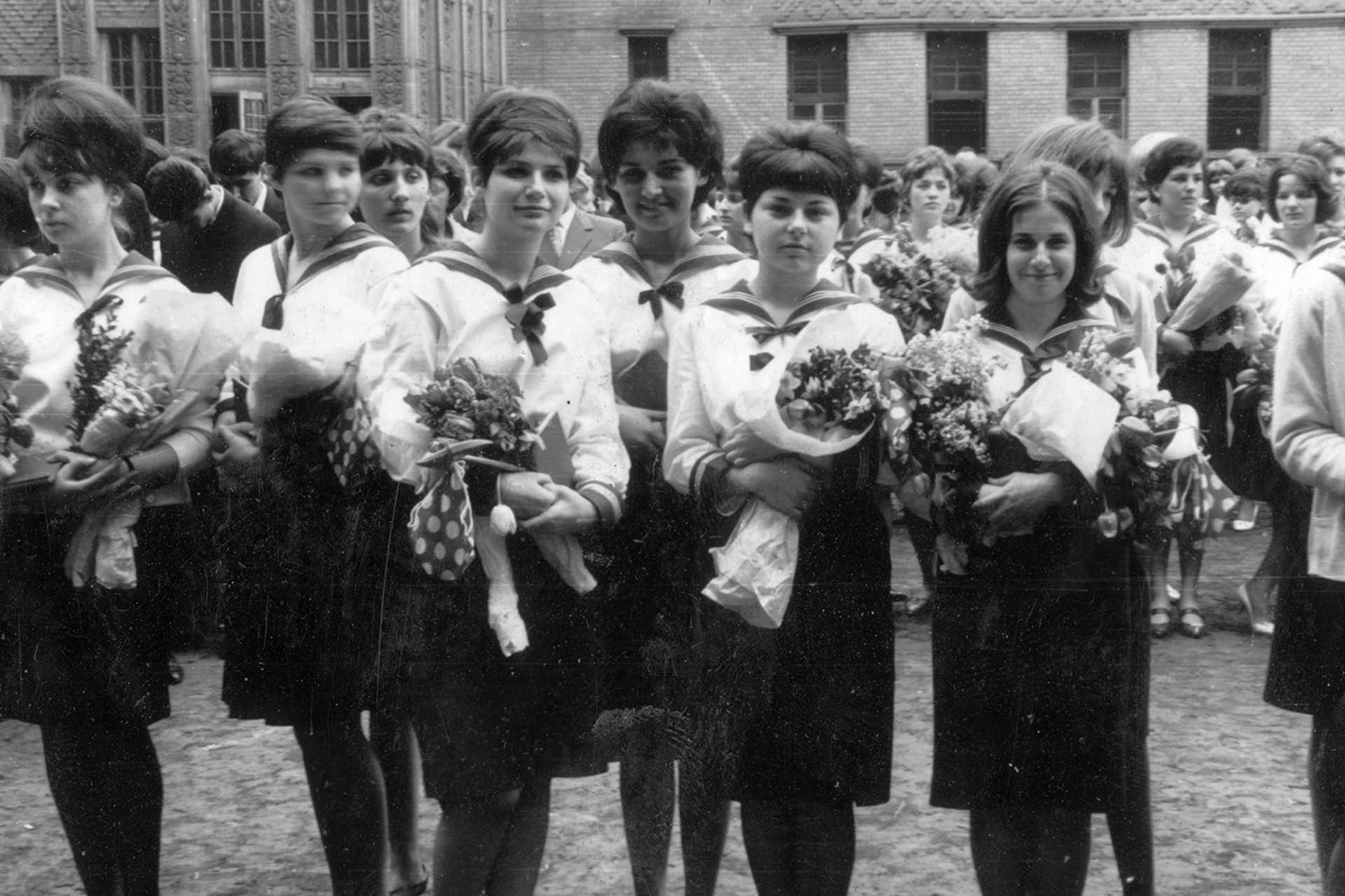 Ballagás az ELTE Radnóti Miklós Gyakorló Gimnáziumában, 1965.
