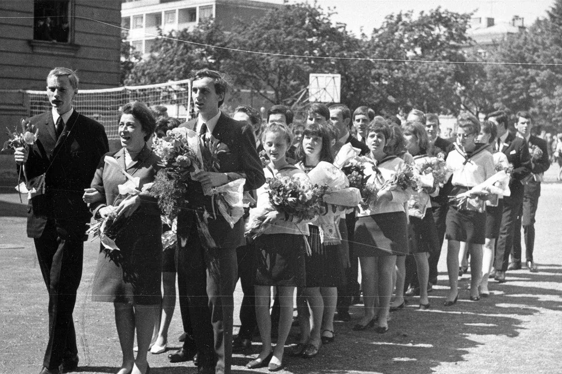 Ballagás a József Attila (ma Budai Ciszterci Szent Imre) Gimnáziumban, 1968.
