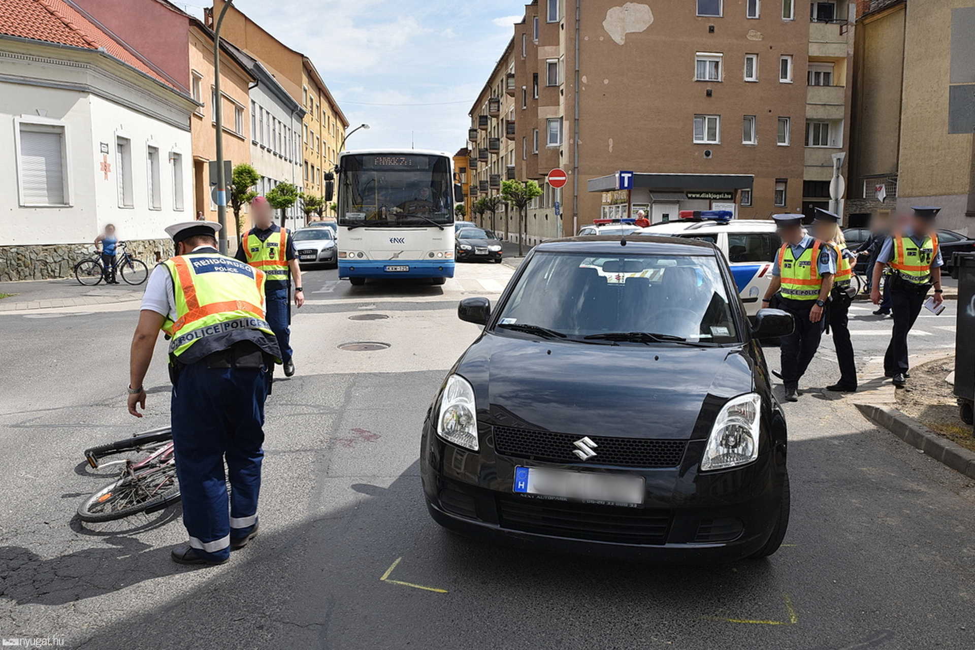Szembe tekert a forgalommal, megsérült az elgázolt kerékpáros
