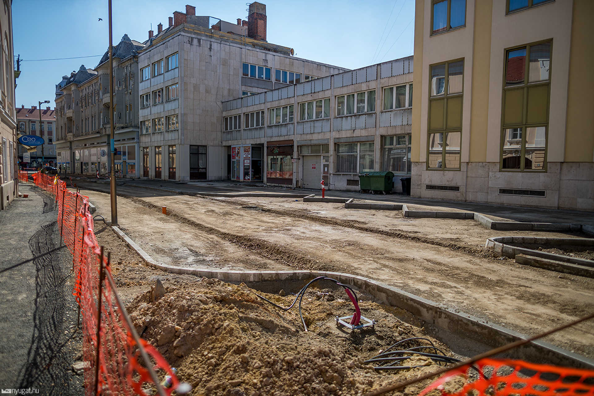 Berzsenyi téri felújítás