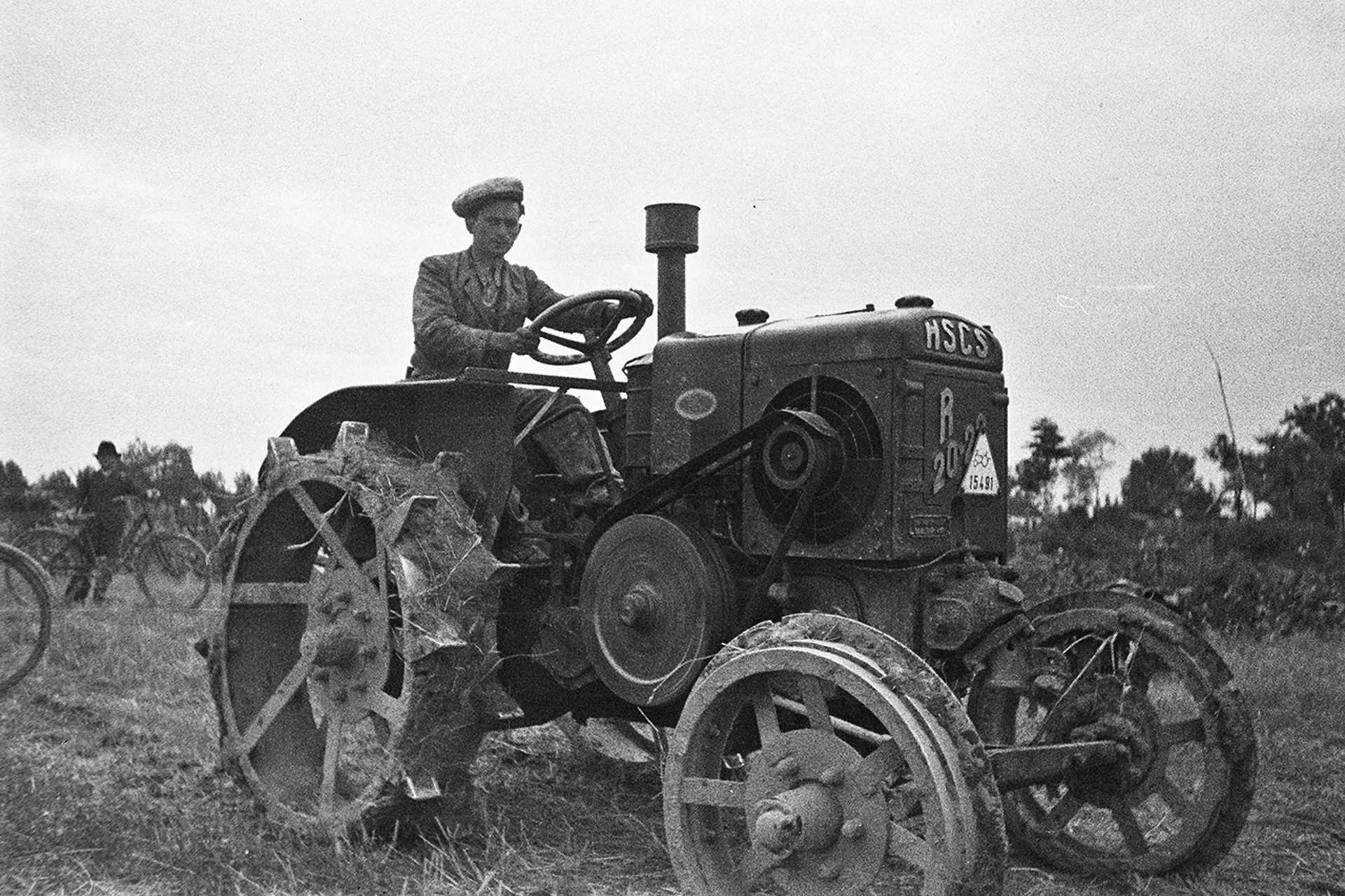 HSCS 20-22 típusú kétütemű izzófejes traktor, 1949.