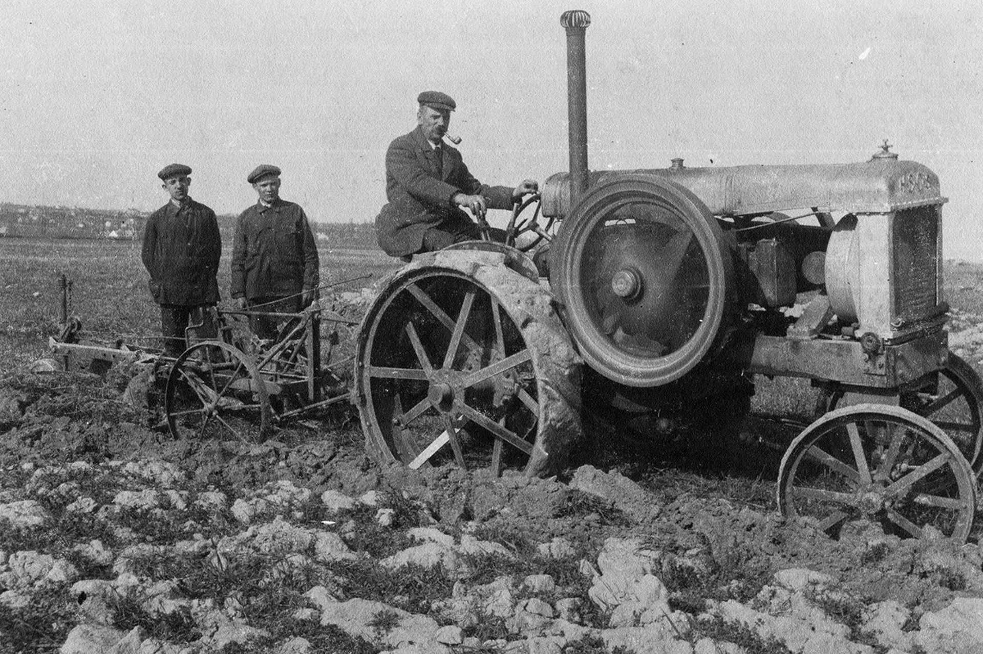 Hofherr-Schrantz-Clayton-Shuttleworth (HSCS) traktor, 1930.