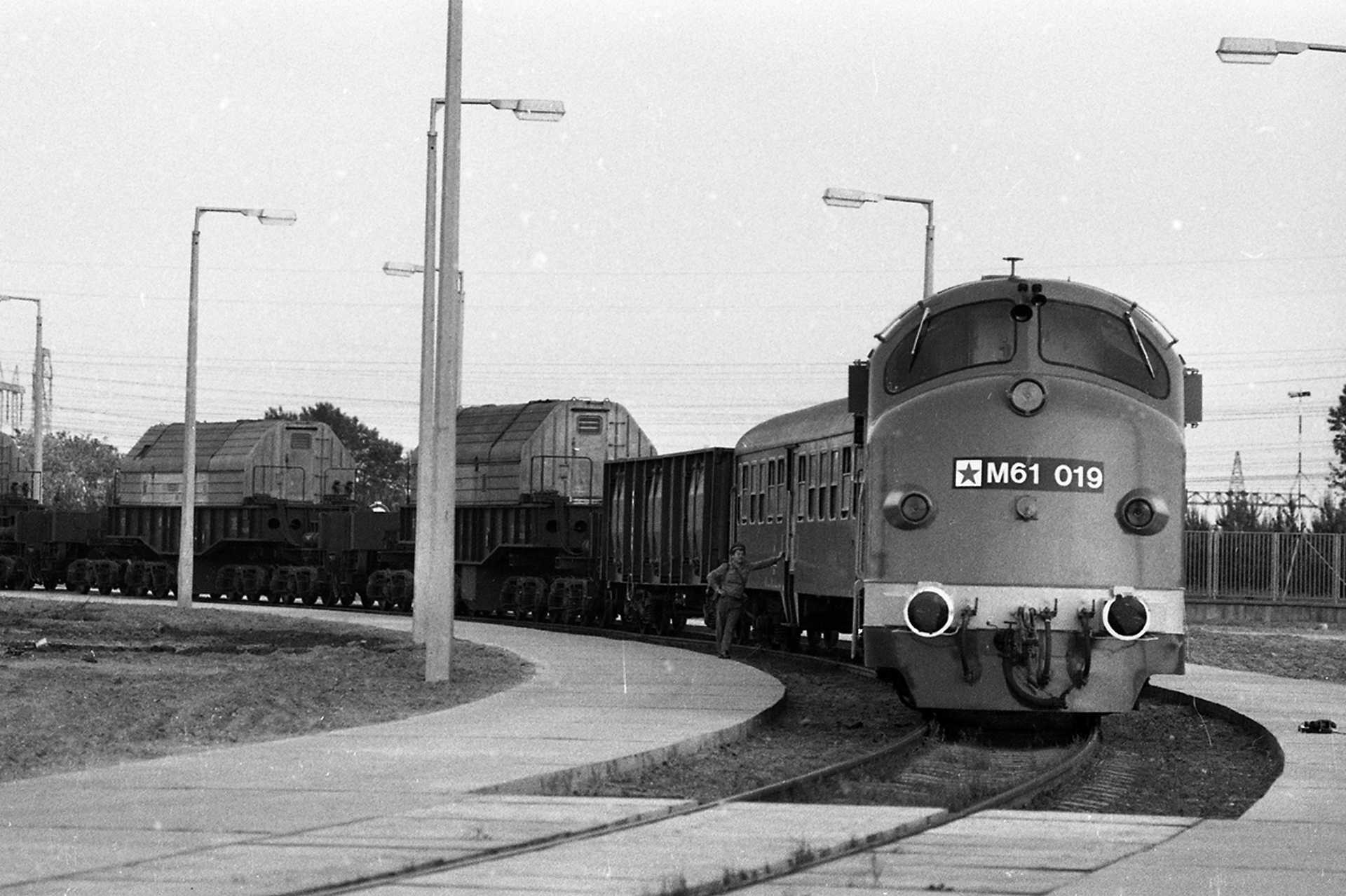 "Paksi atomvonat", az atomerőmű fűtőelemeit szállító szerelvény, 1989.