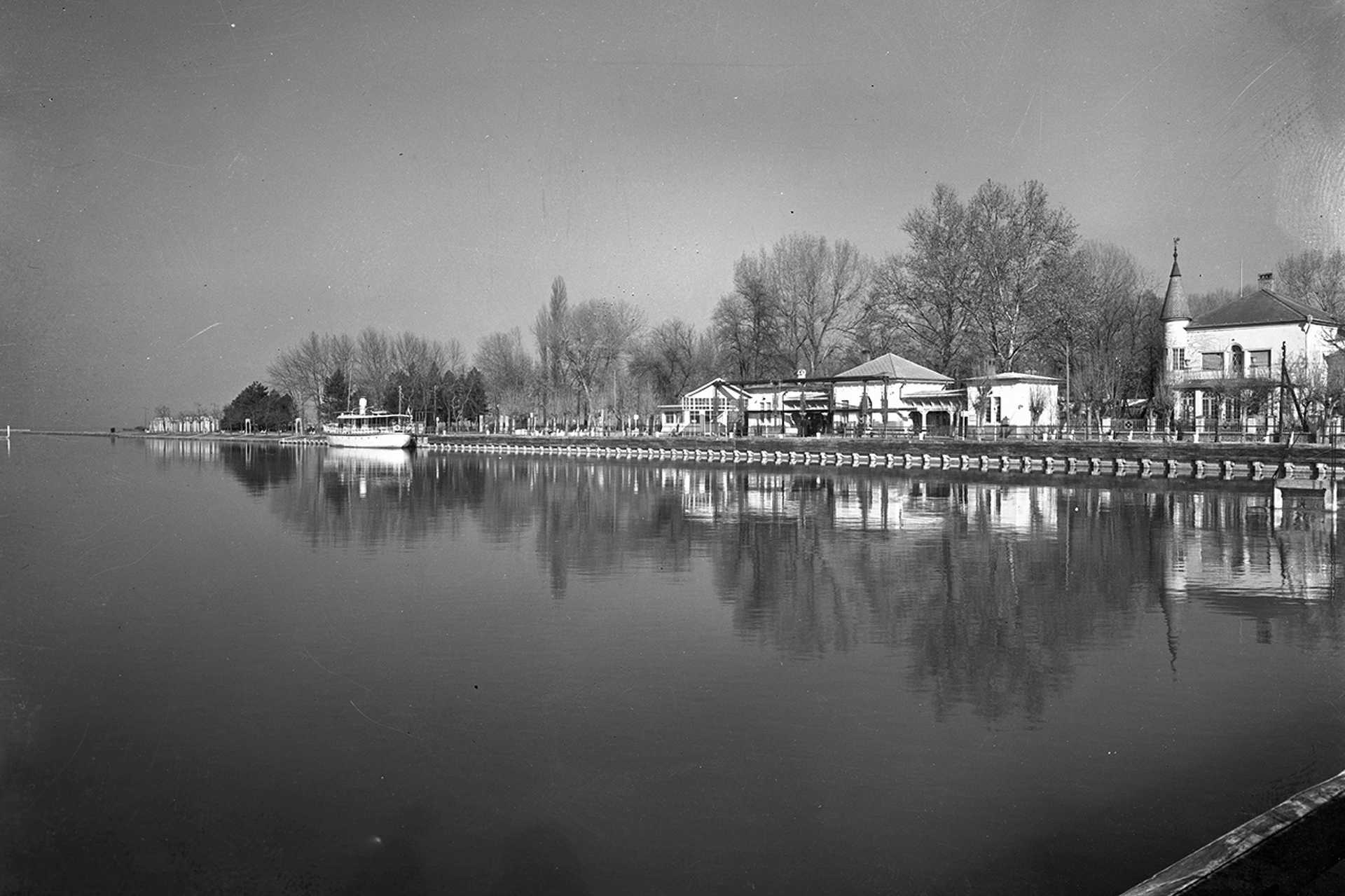 Hajóállomás, 1955.