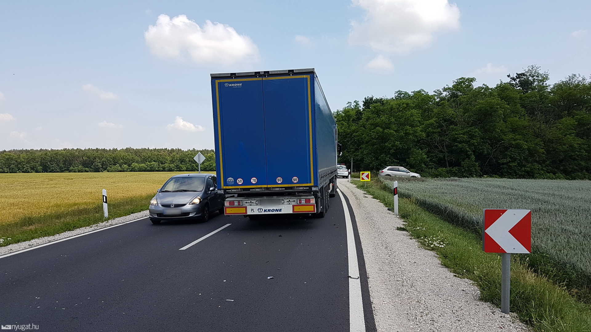 Fél órája vásárolt Renault Lagunát tört totálkárosra egy férfi a 86-oson