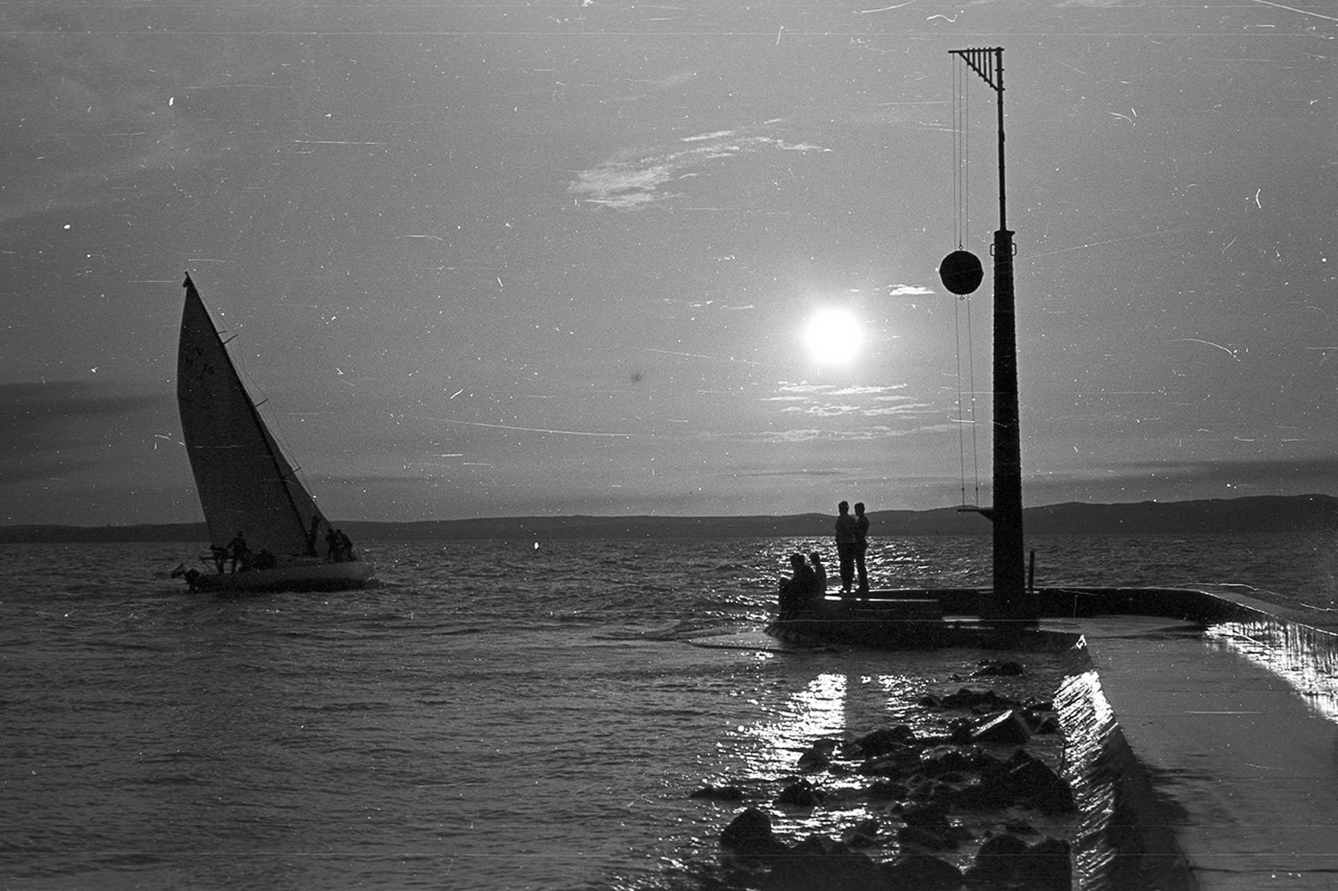 Naplemente a siófoki mólónál, 1965.