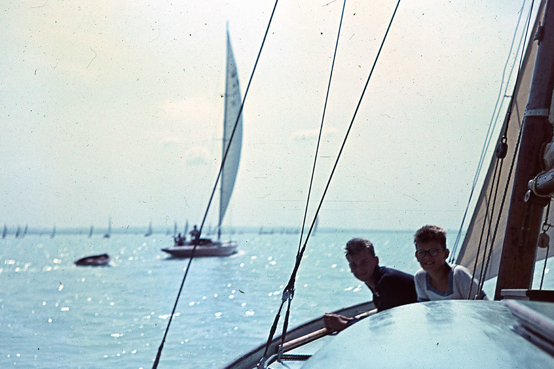Balatonon egy 50-es cirkálóval, 1952.