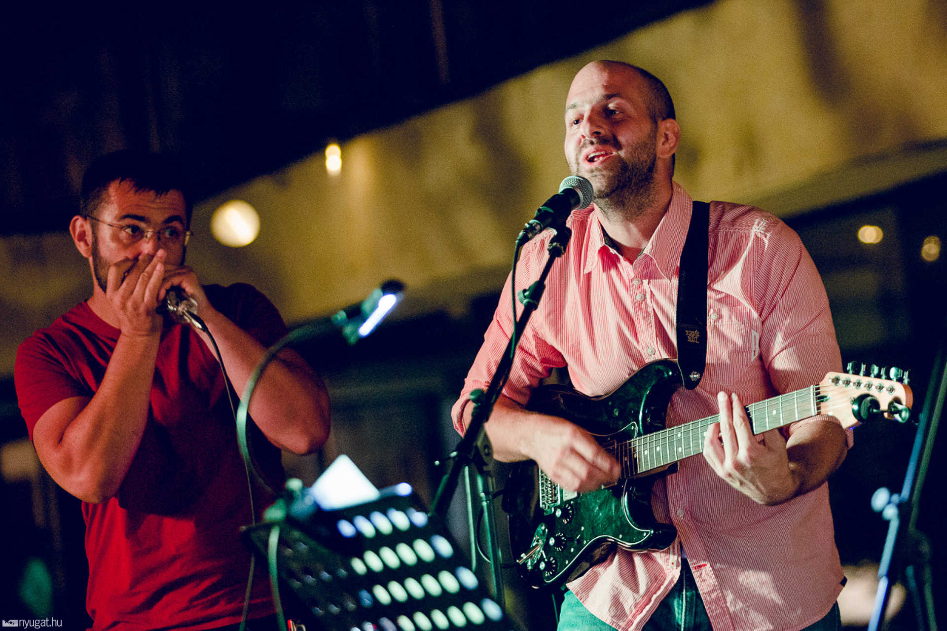 Tom Lumen és Béres Orsi quartett a zsinagógaudvaron