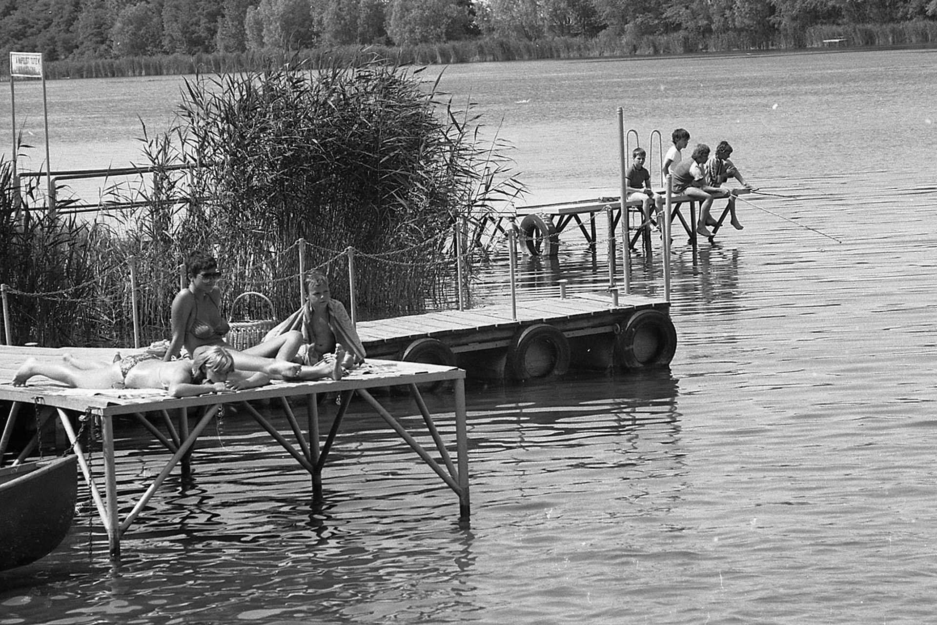 Dombori, szabadstrand a Holt-Duna partján