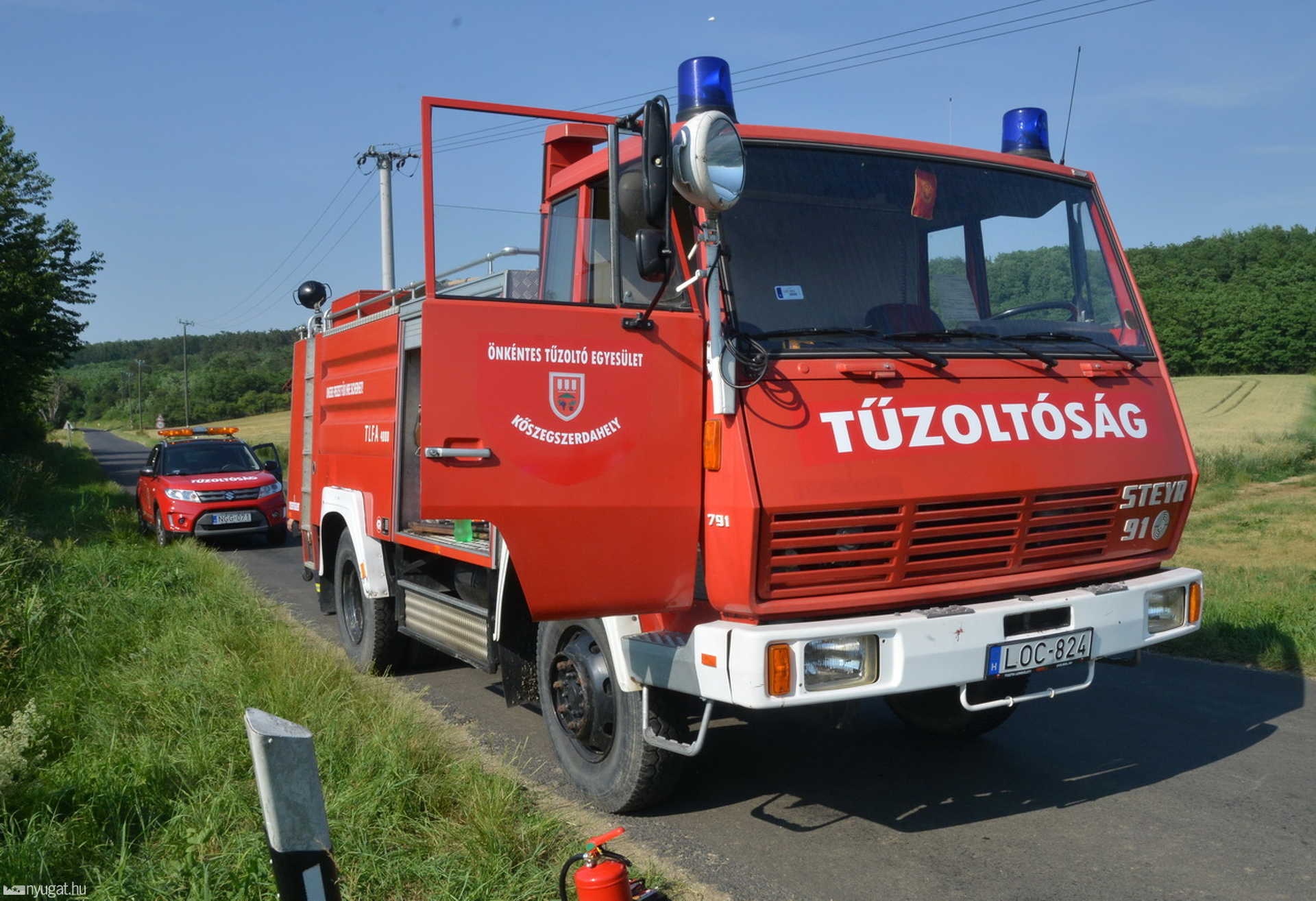 Patakmederbe repült egy Opel Bozsok közelében