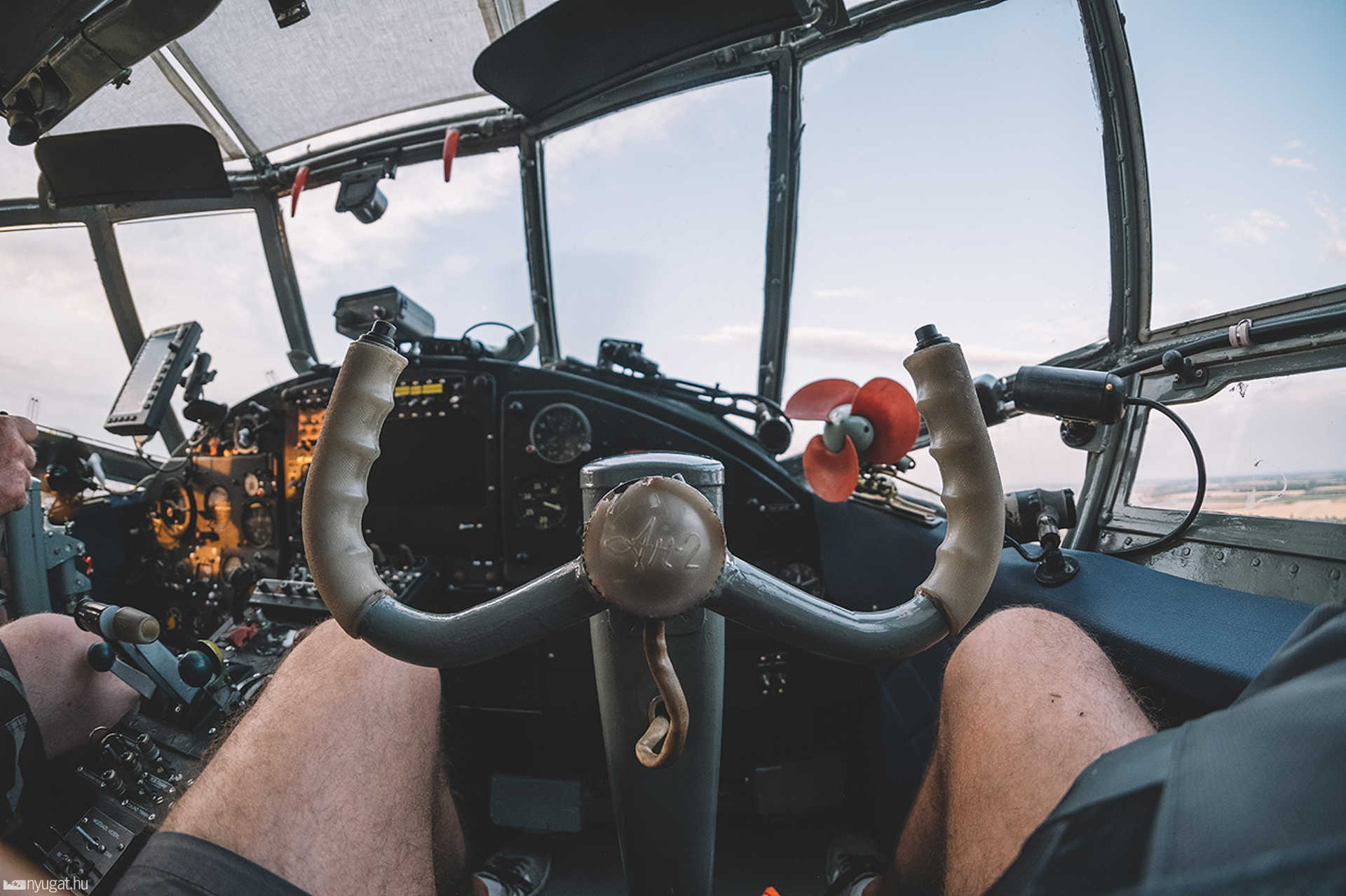 Szúnyoggyérítés AN-2 típusú repülőgéppel