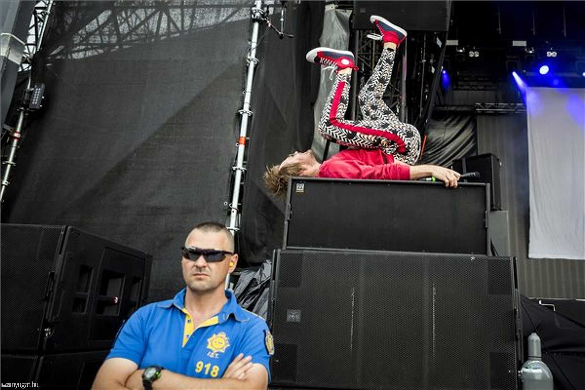 Rou Reynolds a brit Enter Shikari együttes koncertjén Sopronba
